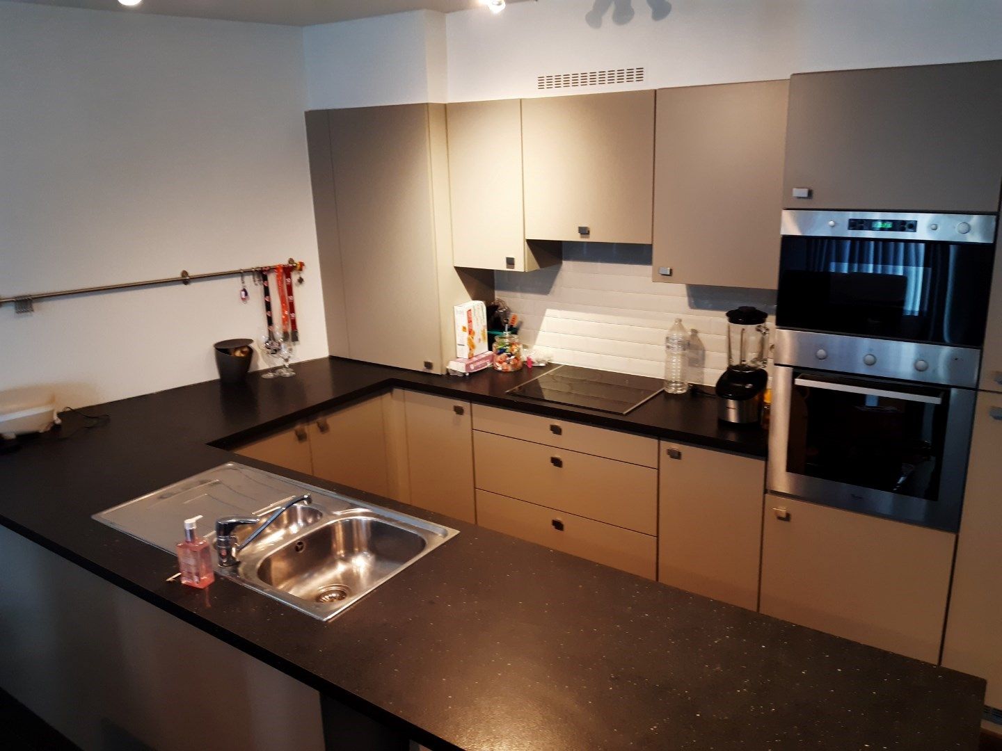 Eigentijds wonen met mega-kelder. foto 3
