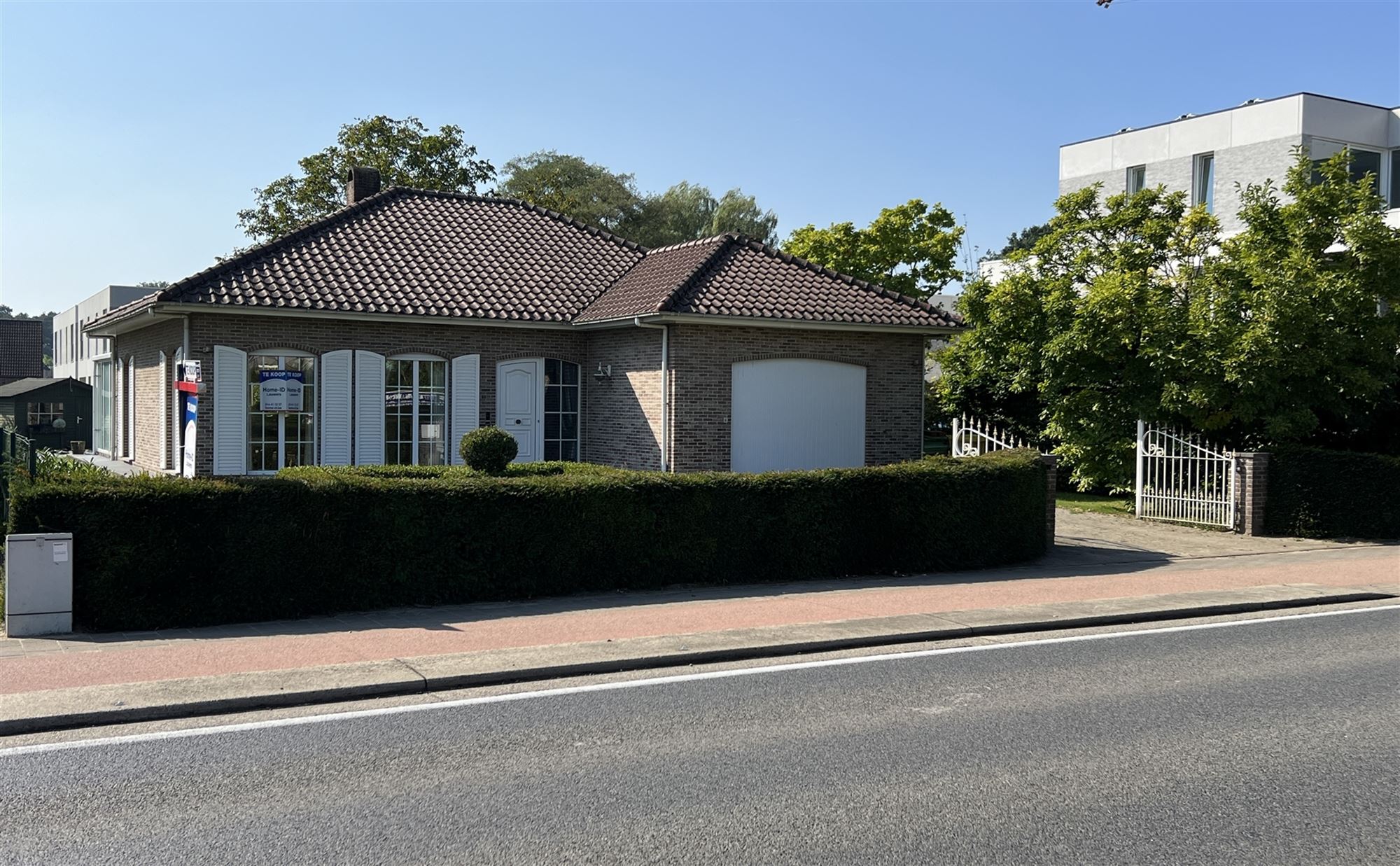 Vrijstaande Woning op groot stuk grond met garage foto 4