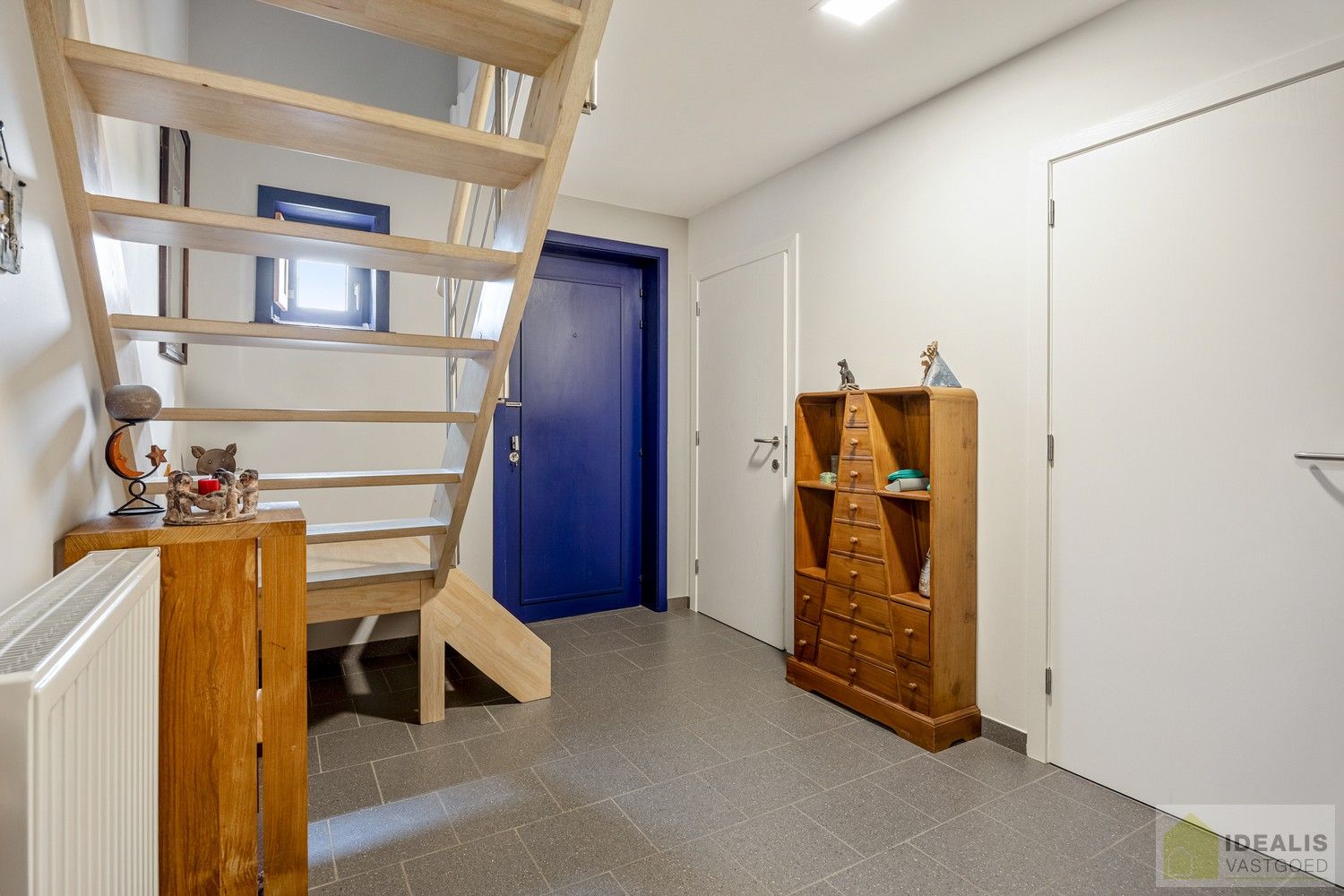 IDEALIS VASTGOED – ZEER VERZORGDE EN INSTAPKLARE GEZINSWONING MET 4 SLAAPKAMERS OP EEN RUIM PERCEEL VAN 16A 47CA IN EEN RESIDENTIELE WOONSTRAAT foto 6