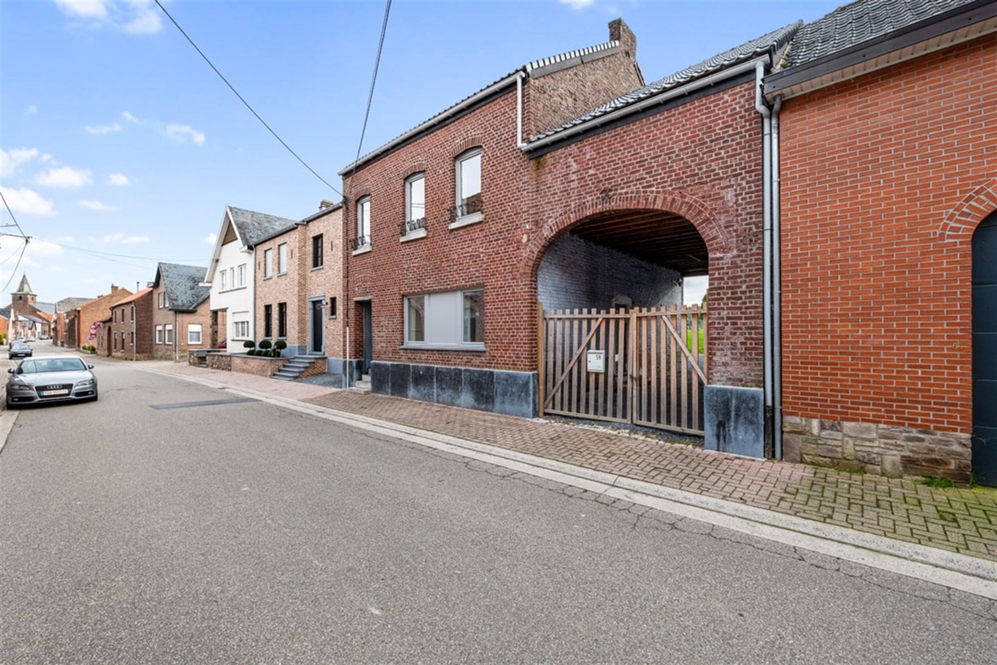 KNAPPE VOLLEDIG GERENOVEERDE GEZINSWONING MET DRIE SLAAPKAMERS IN ZOUTLEEUW foto 5