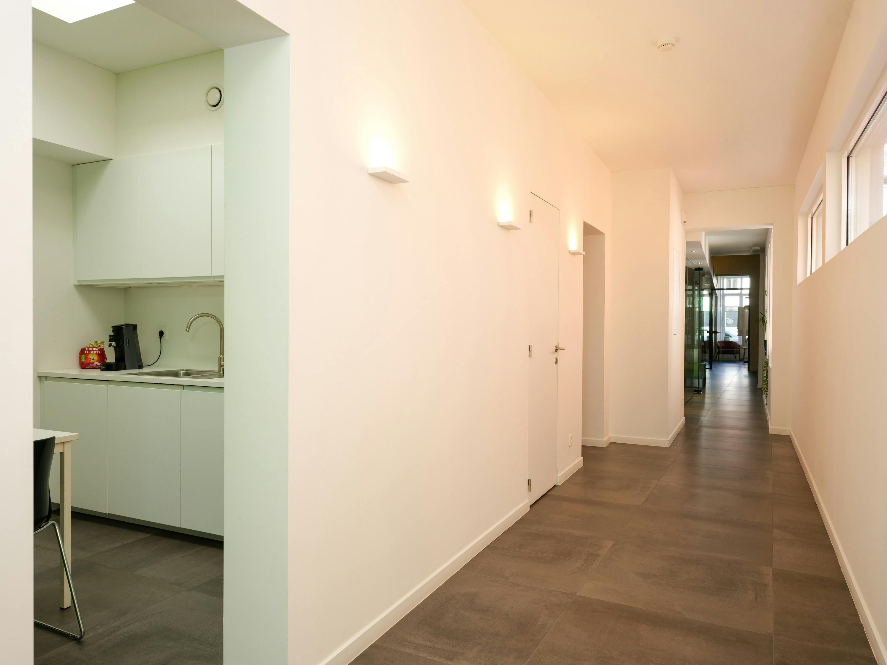 Instapklaar handelspand met woonst te koop op de Boelare in Eeklo foto 20