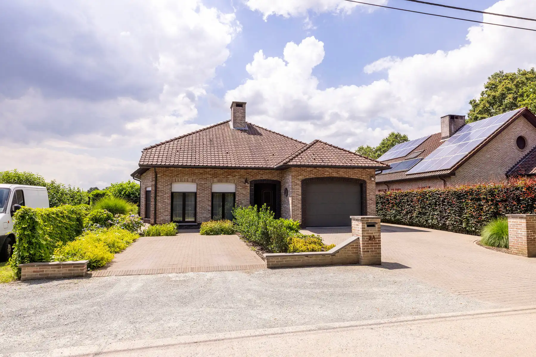Instapklare woning met 3 slpkrs op een grond van 1.295m² foto 3