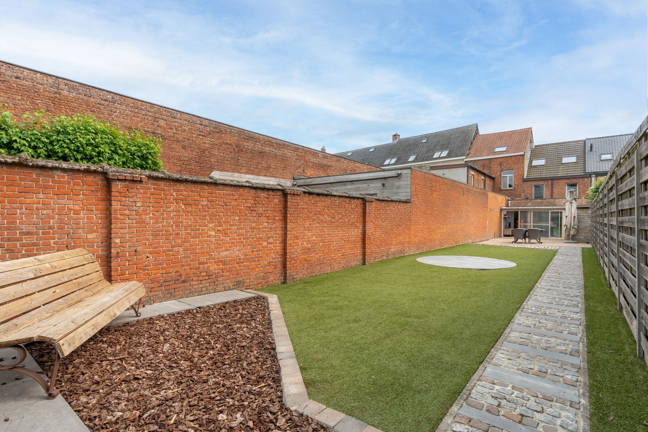 Instapklare gezinswoning met 3 slpk's en tuin te Turnhout. foto 18