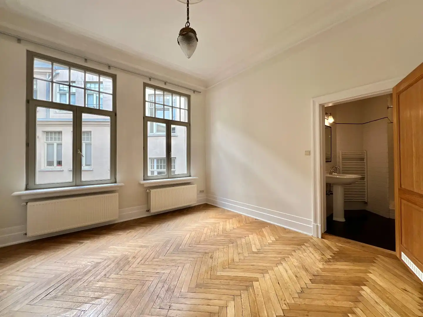 Uniek penthouse met 4 slaapkamers en ruim privéterras in Zurenborg foto 24