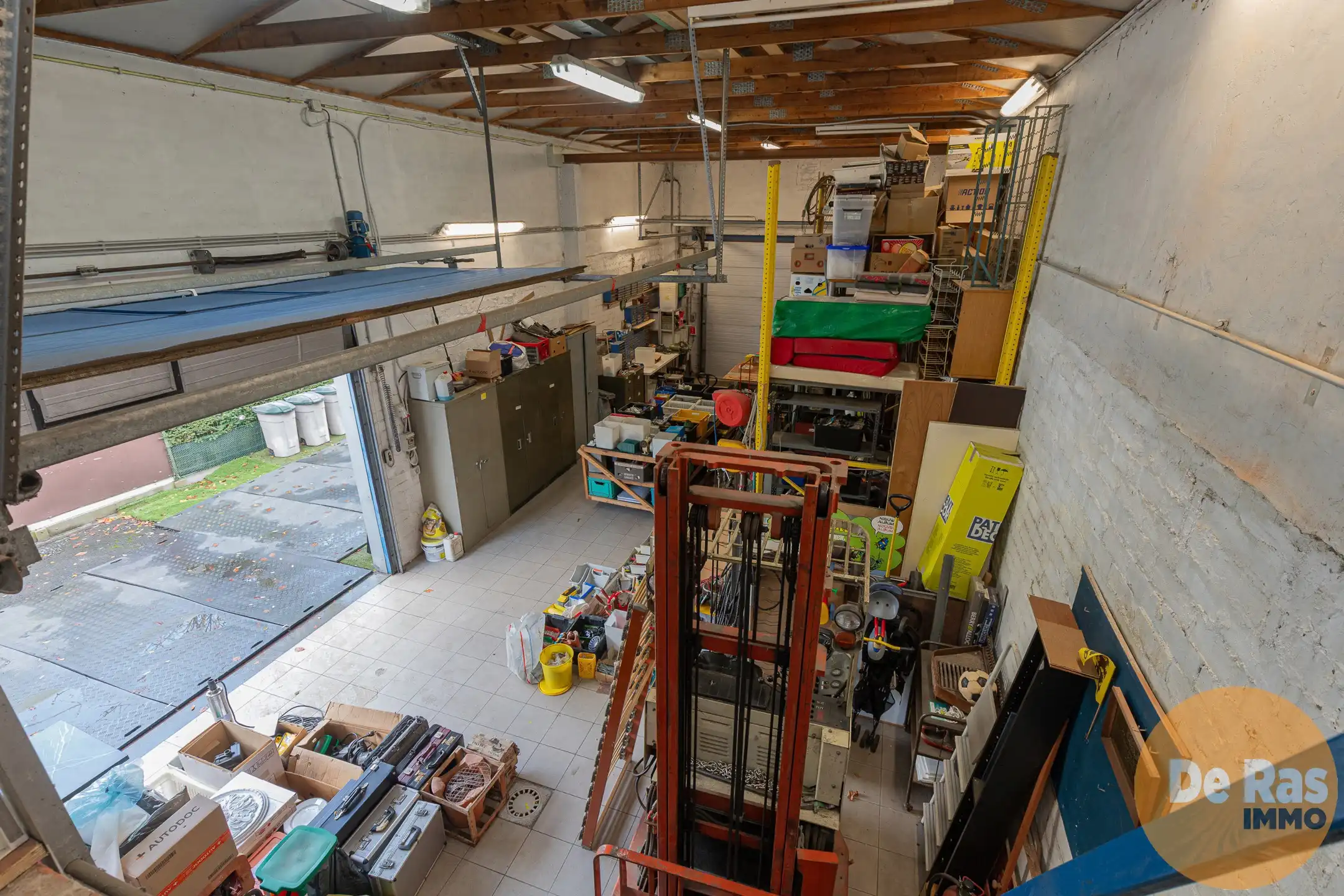 IZEGEM - Stevige HOB met ruime loods foto 18