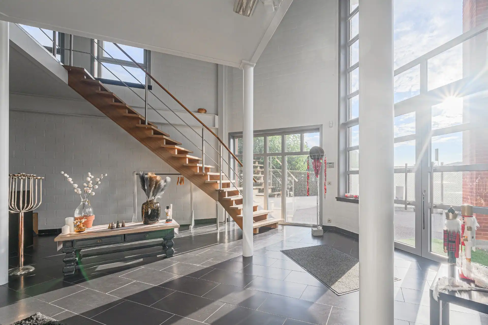 Handelspand + woning op uiterst commerciële locatie. foto 15