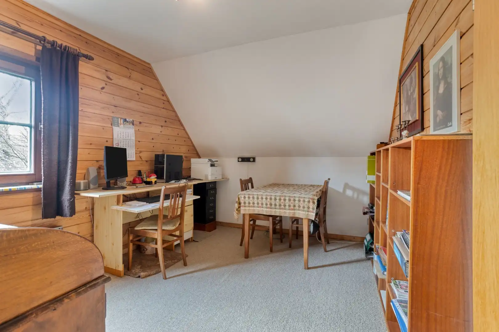 Alleenstaande woning met 2 slaapkamers, garage en grote tuin - verscholen in het groen. foto 21