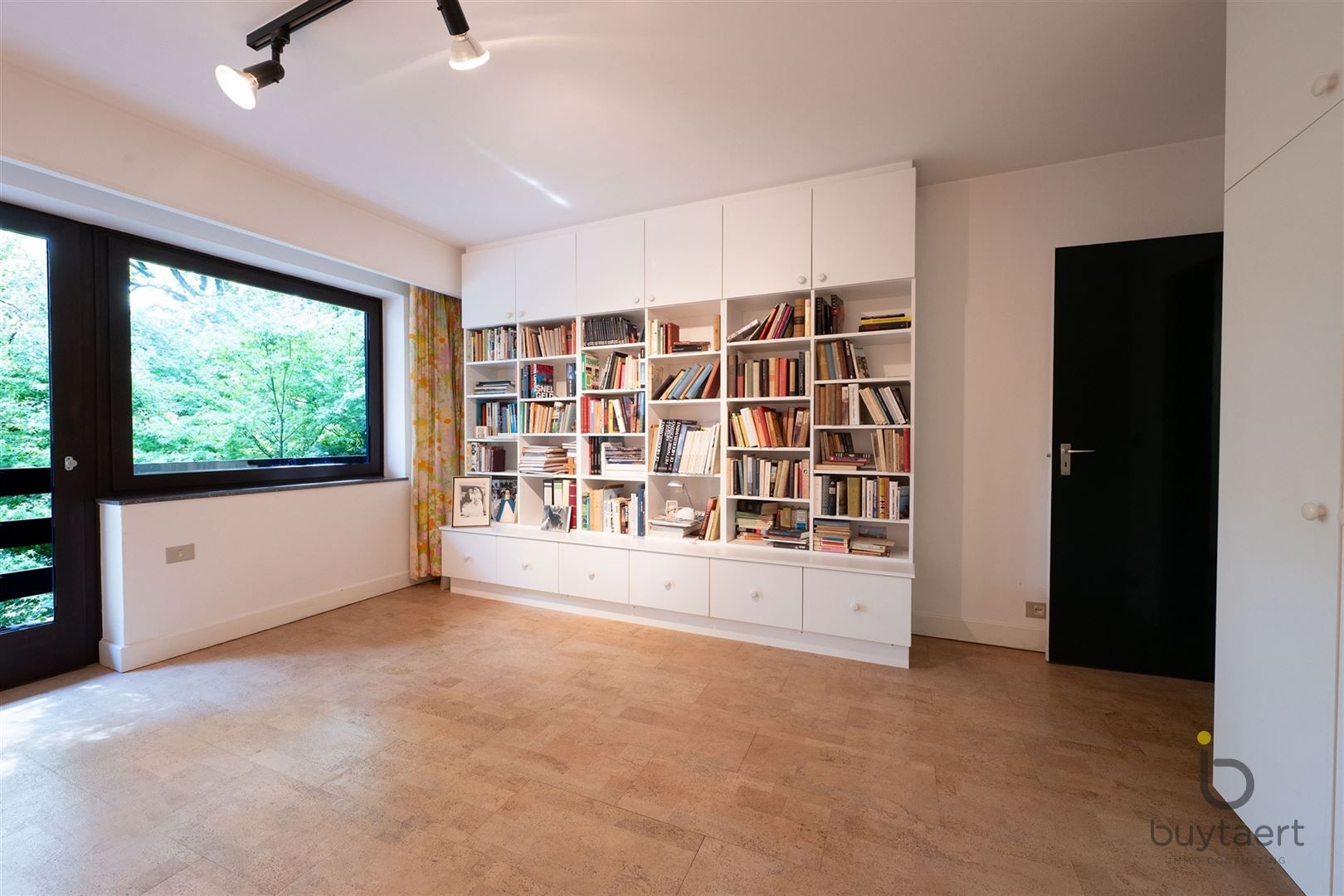 RUIMTE, LICHT ÉN KARAKTER: TE RENOVEREN 70’S VILLA MIDDEN IN HET GROEN! foto 40