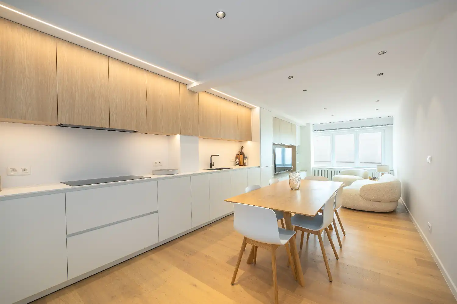 Gerenoveerd appartement met frontaal zeezicht foto 4