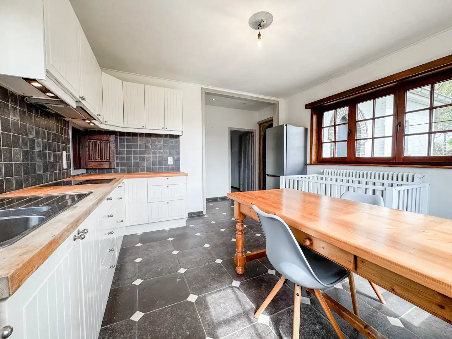 Eigendom met loods, zwembad en multifunctionele bureauruimte op een perceel van ca. 2.700 m² foto 11