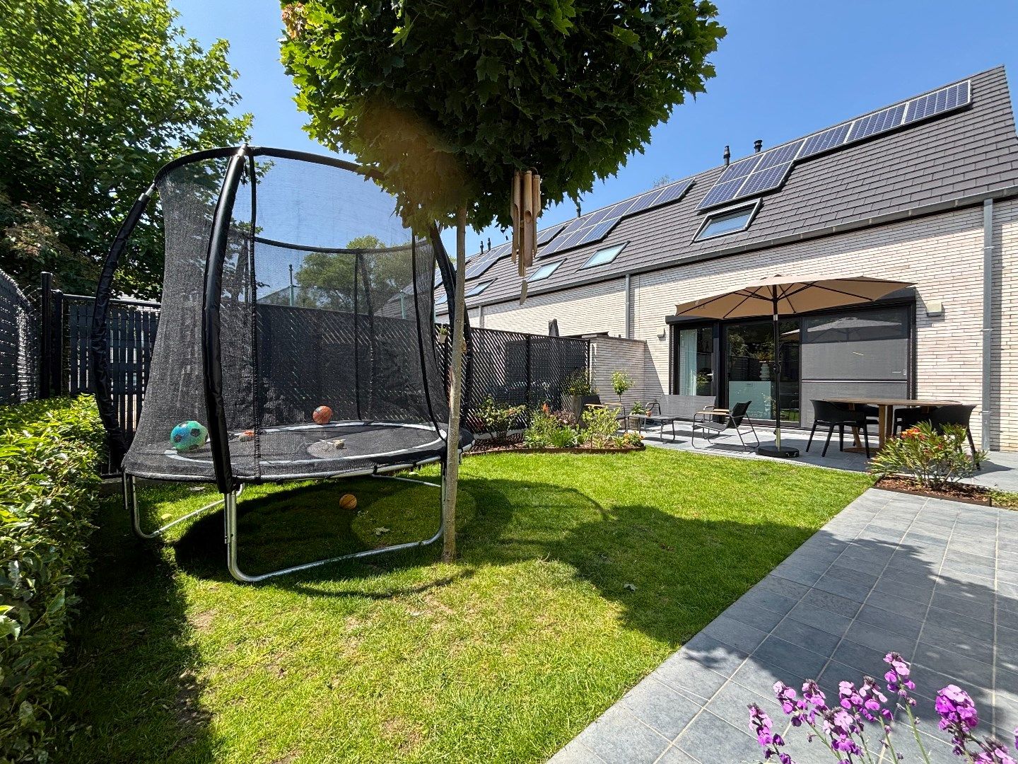 KIJKDAG 21/06. Instapklare HOB (2018) met garage en tuin te centrum Ieper foto 12