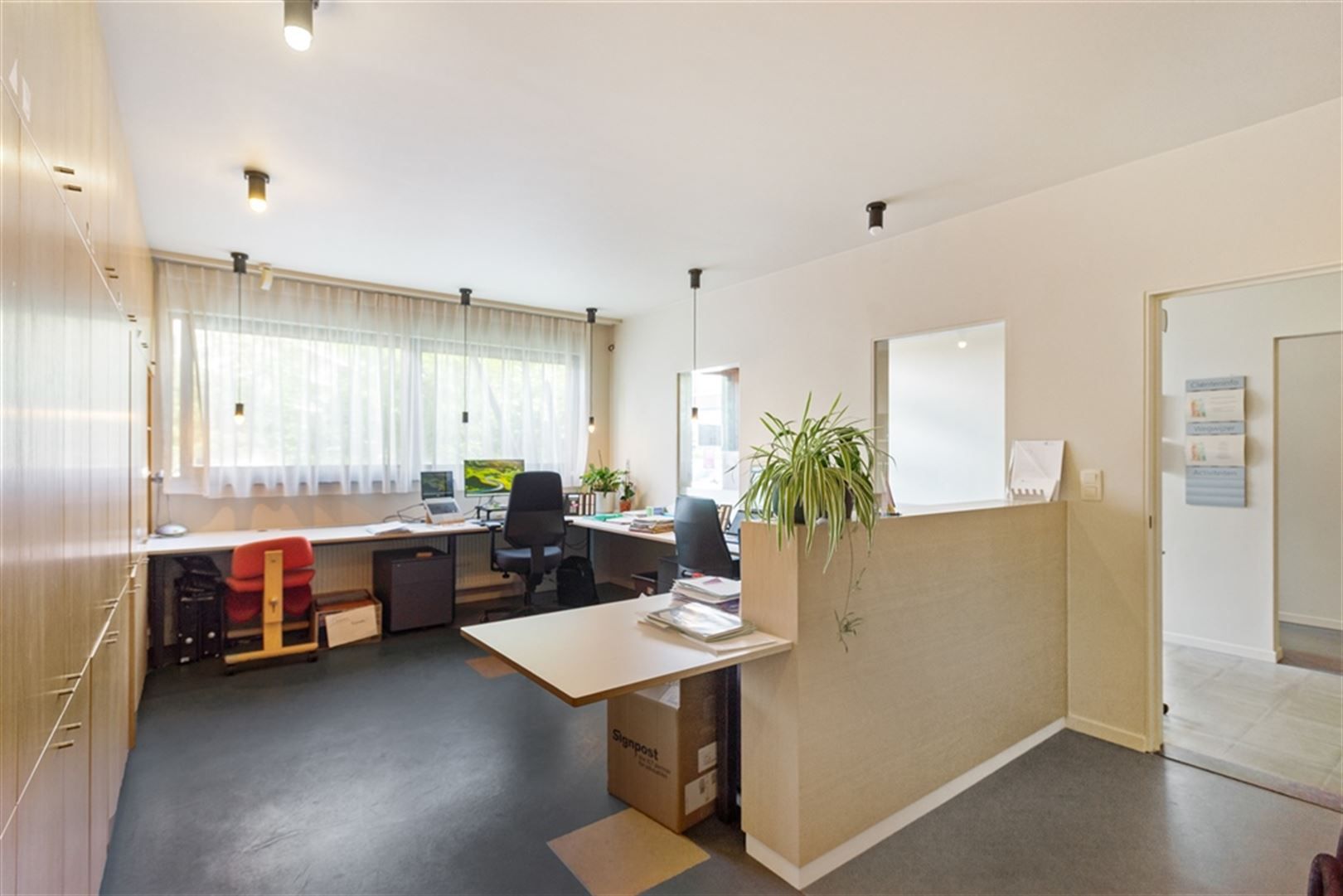Kantoorgebouw te koop in Berchem foto 13