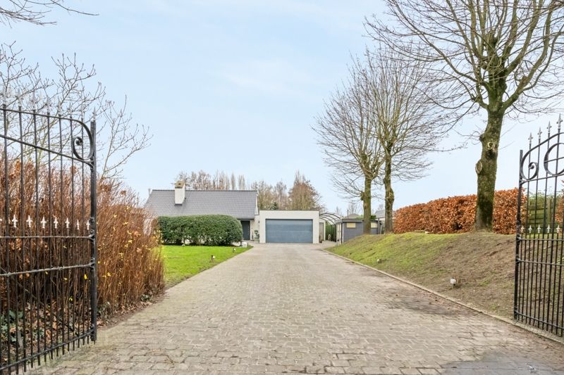 Roeselare-Rumbeke: RIANTE STATIGE VILLA op een perceel van +/-3.915 m², recent open zwembad, 3 slaapkamers en tal van mogelijkheden op een uiterst centrale ligging. foto 11