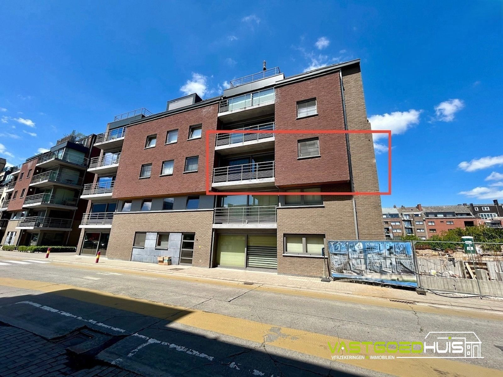 Prachtig appartement met terras en garage in centrum Ninove foto 2