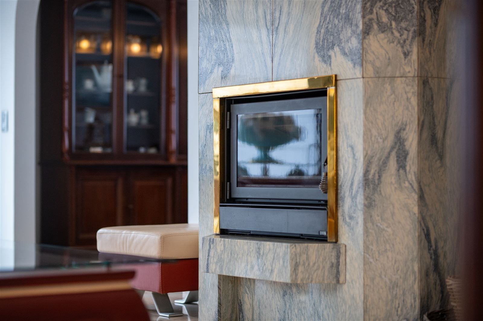 Polyvalente villa met  zeer grote loods foto 5