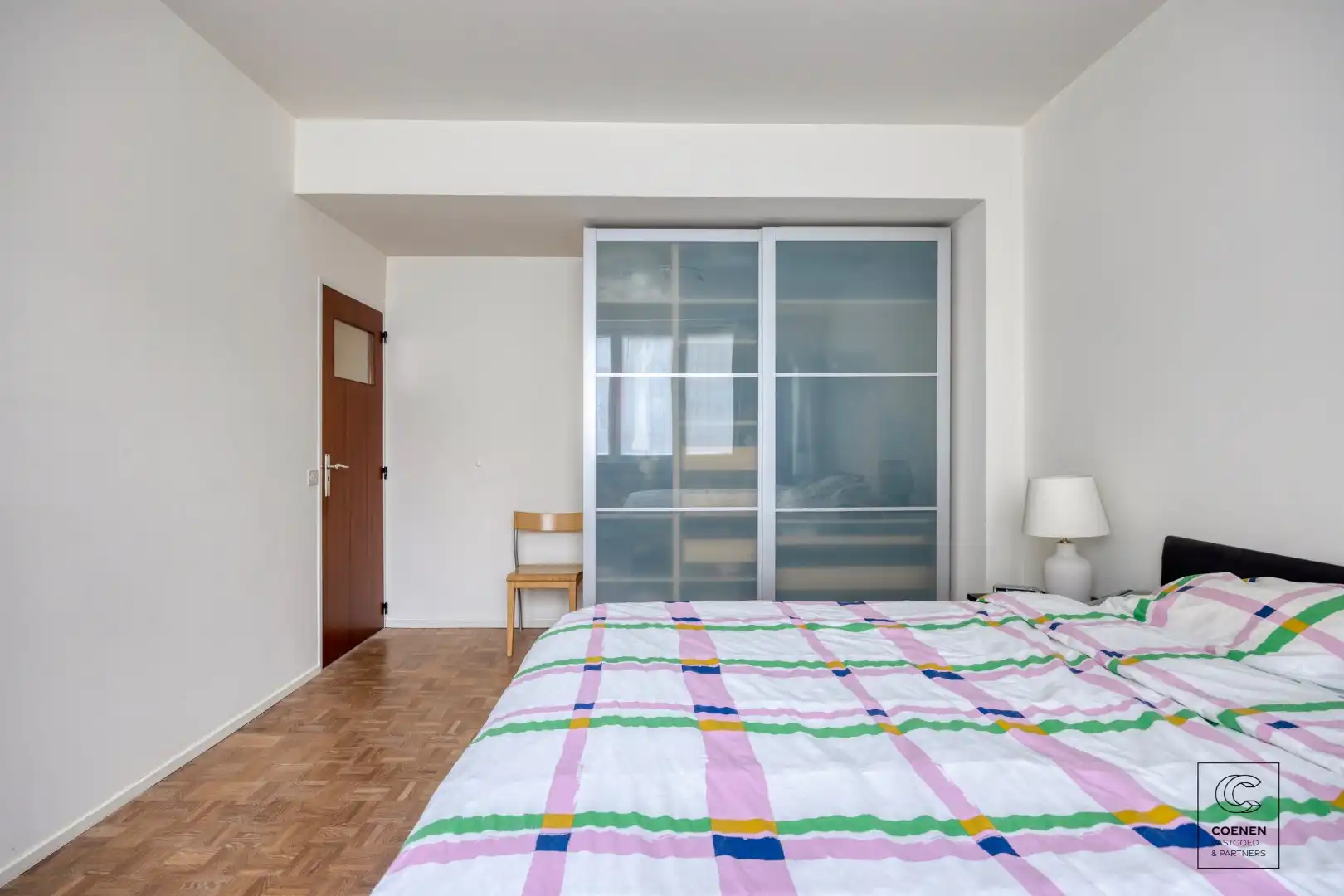 Ruim en verzorgd appartement van 121 m² op een centrale ligging te Antwerpen! foto 7