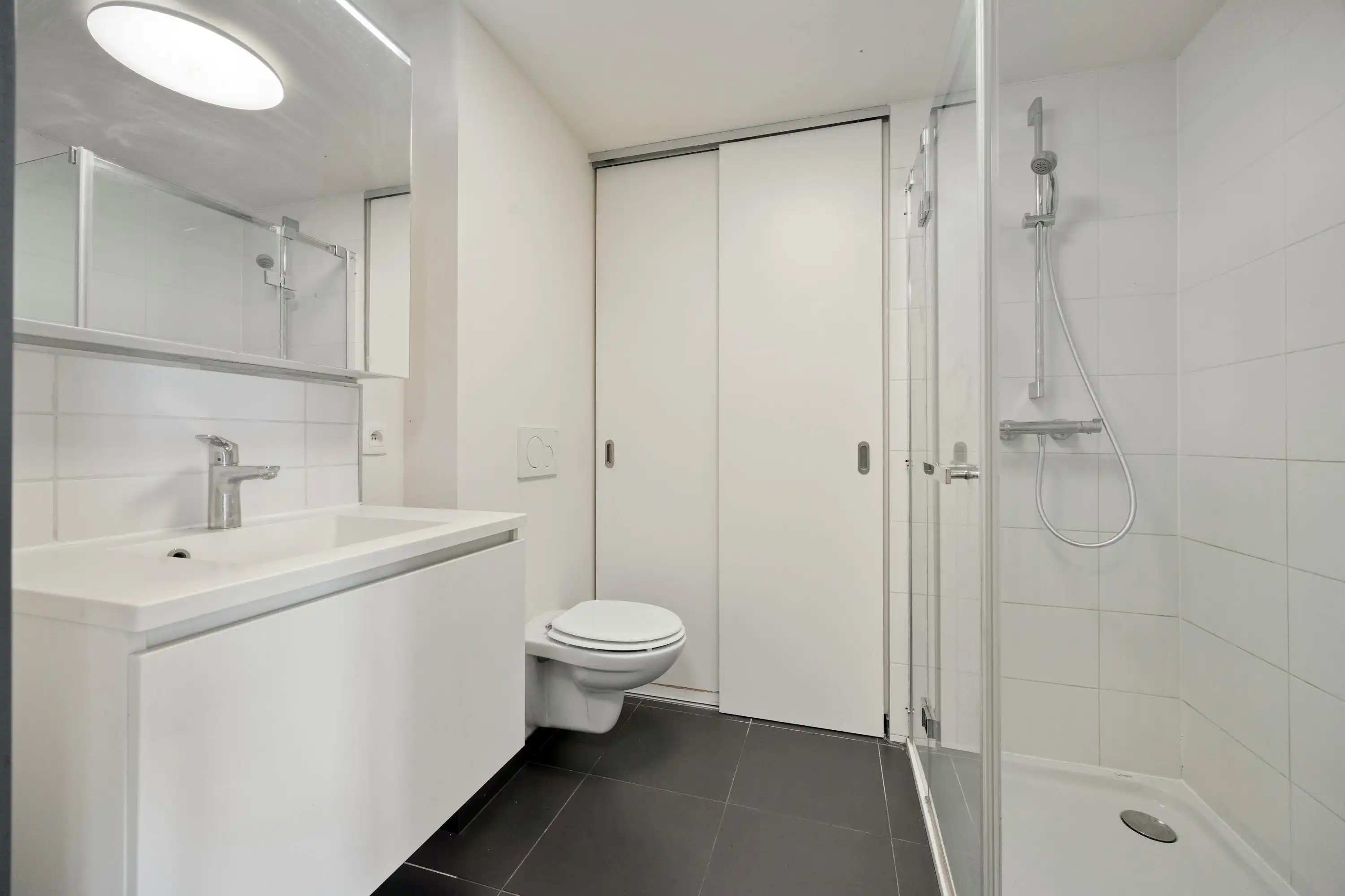 Penthouse Studio met zicht op Tour & Taxis Te koop  foto 9