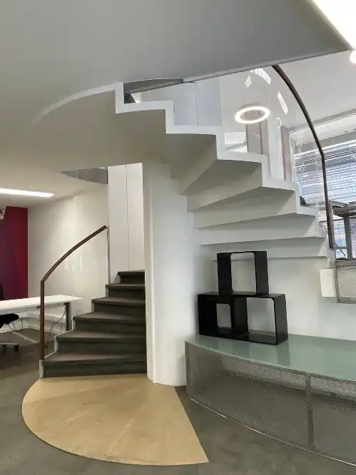 Instapklaar en polyvalent handelspand/kantoor te huur foto 17