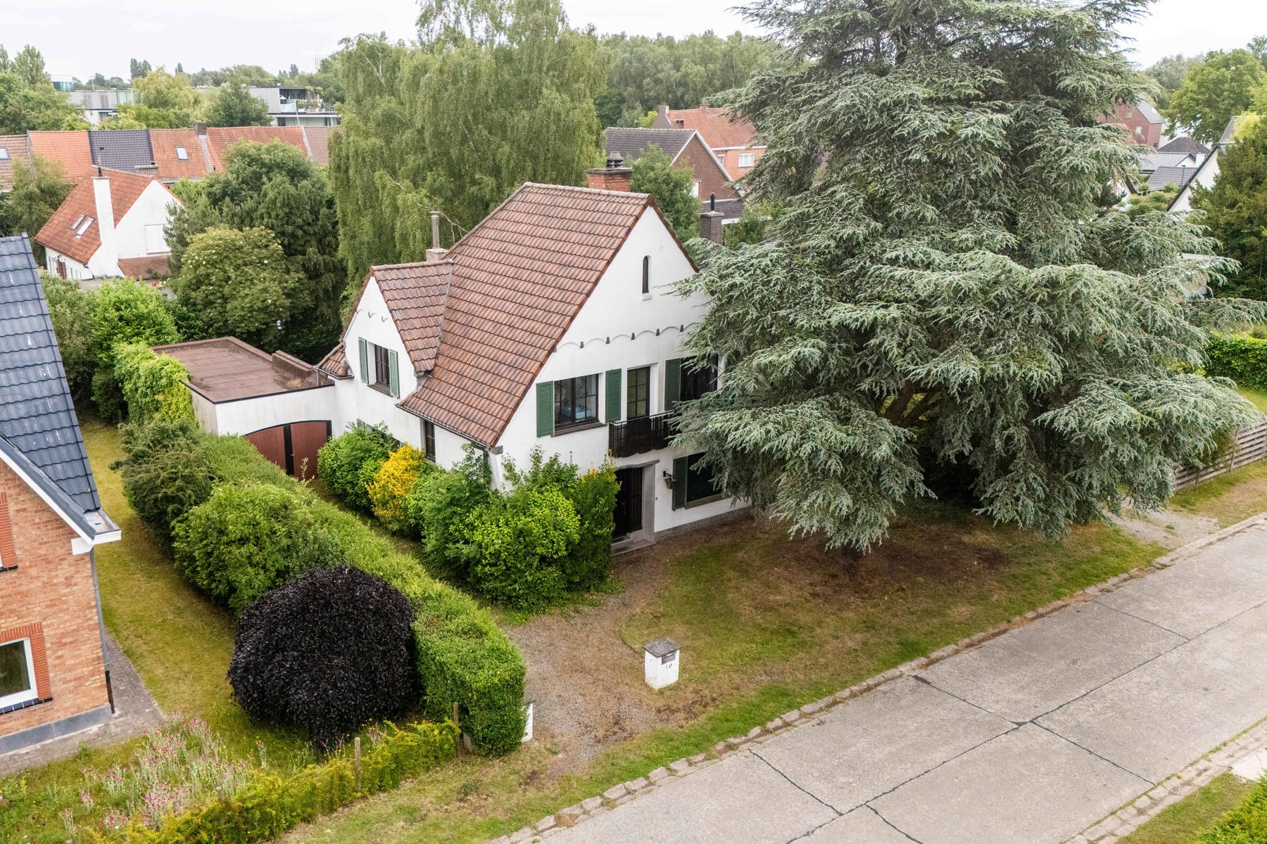 Hoofdfoto van de publicatie: Charmante villa op toplocatie nabij het Rijvisschepark
