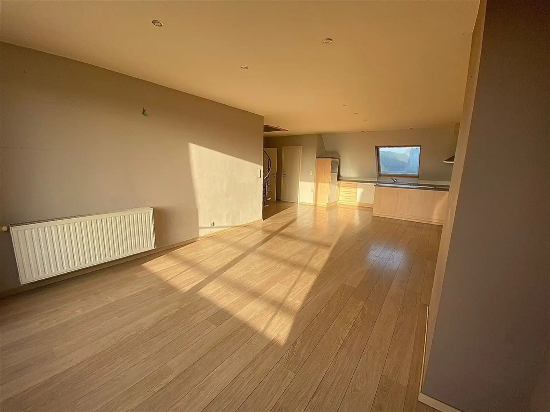 Ruim duplex-appartement met 2 slaapkamers en terras foto 4