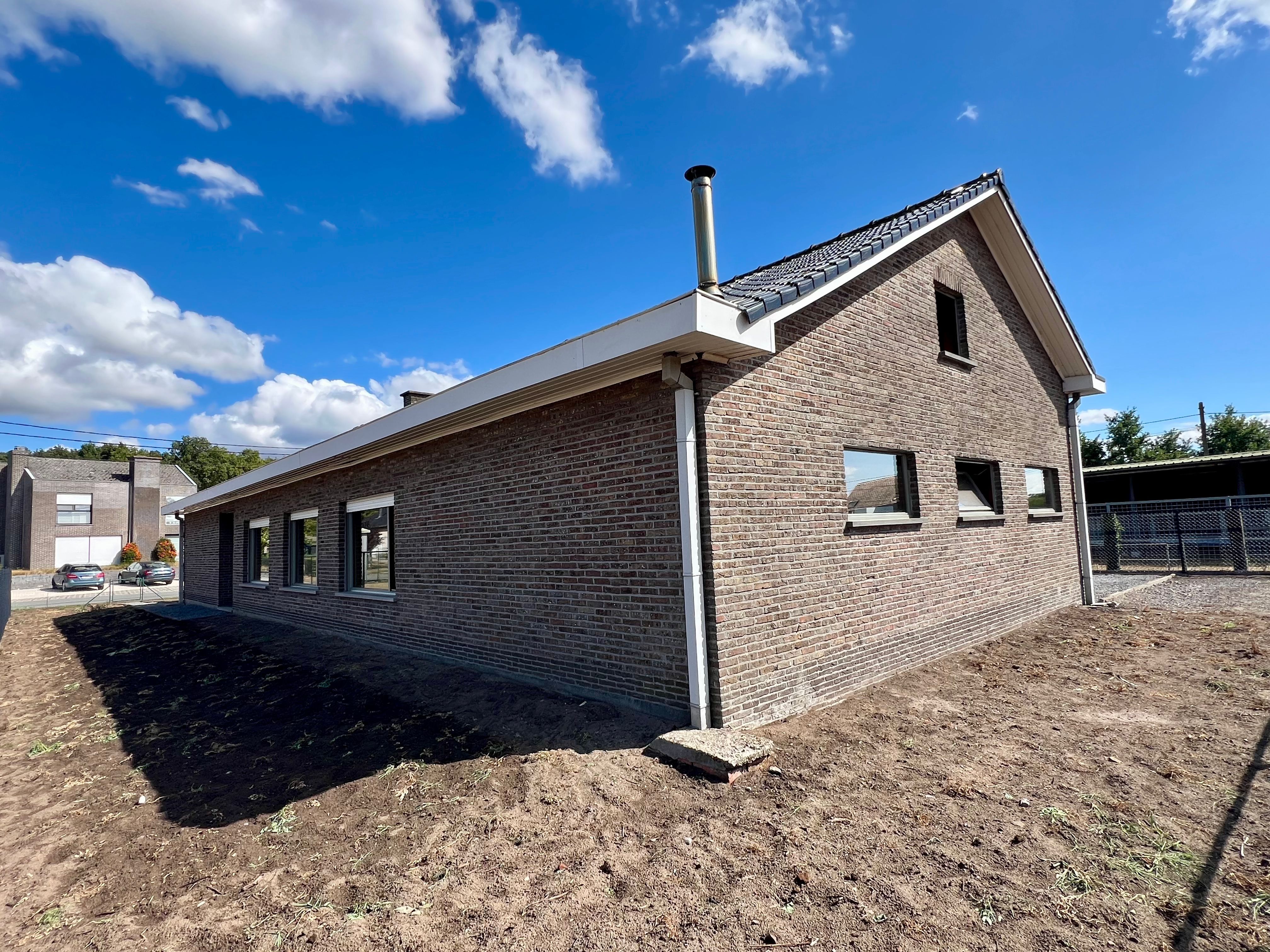 Open bebouwing met 3 slaapkamers en garage foto 14
