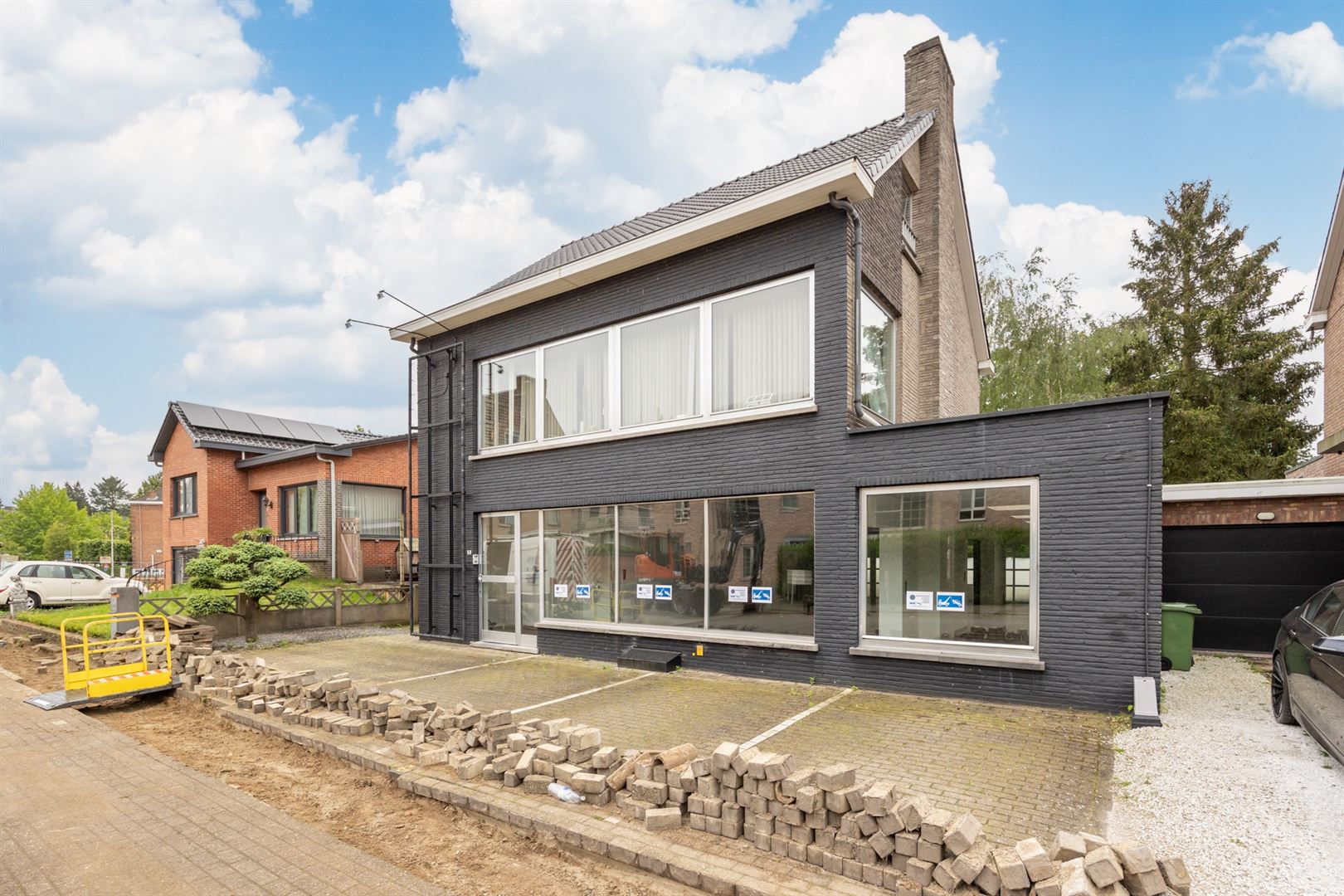 Kantoor met grote vitrine en duplex appartement foto 31