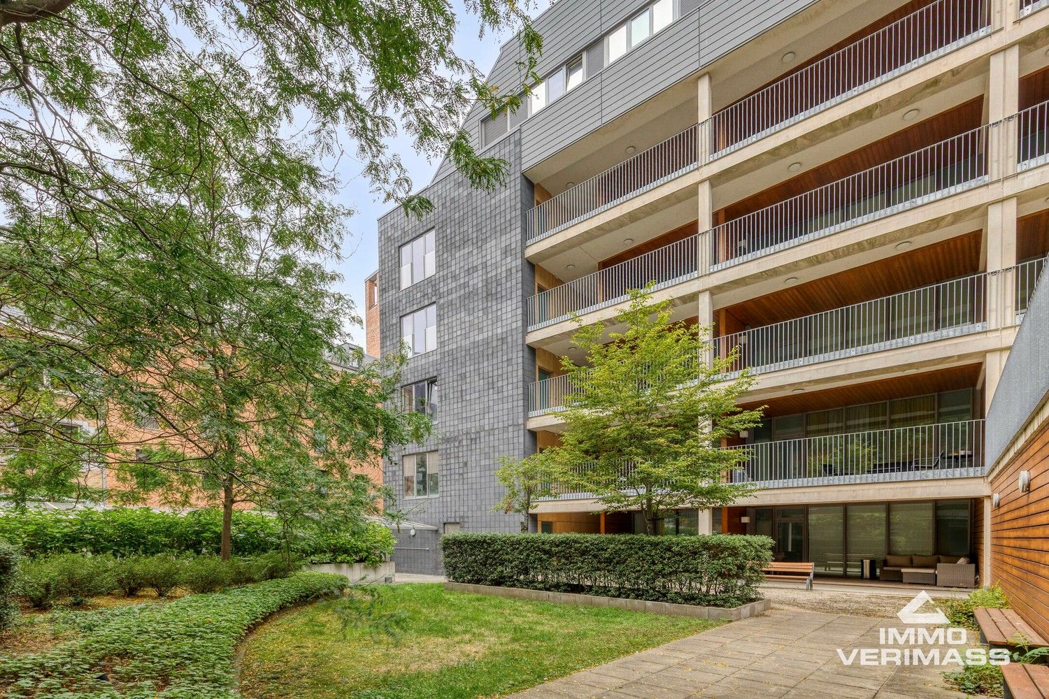 Instapklaar appartement met topligging in Leuven foto 19