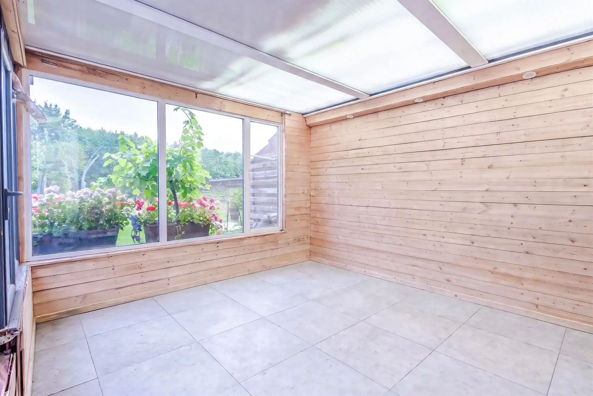 instapklare 3 gevelhuis op 945 m² met 6 slpks en 4 garages foto 30