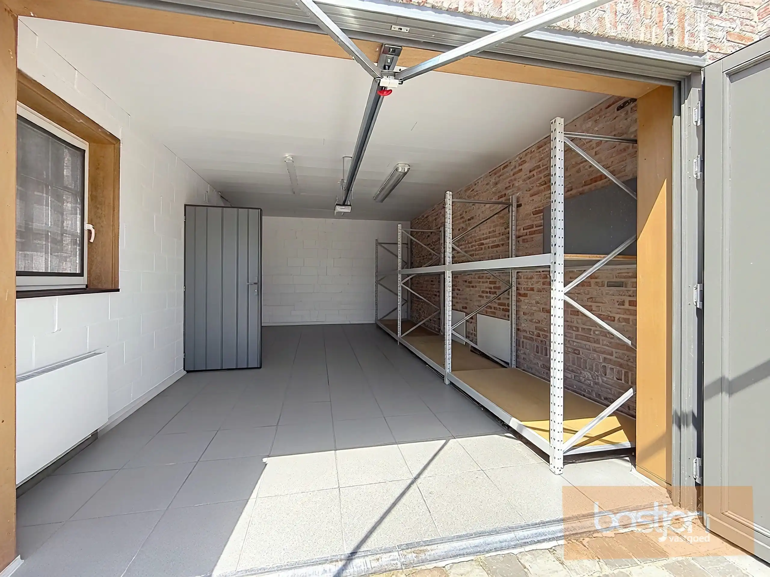 Volledig instapklare halfopen woning te koop in Harelbeke foto 17