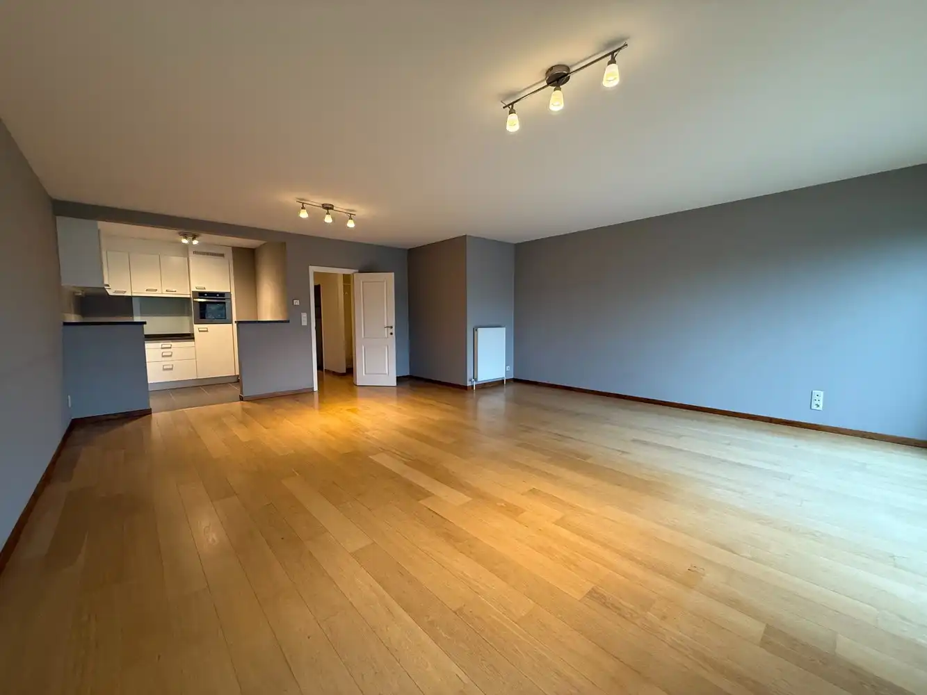 APP. I 2 SLPK I GARAGEBOX I DUFFEL foto 3