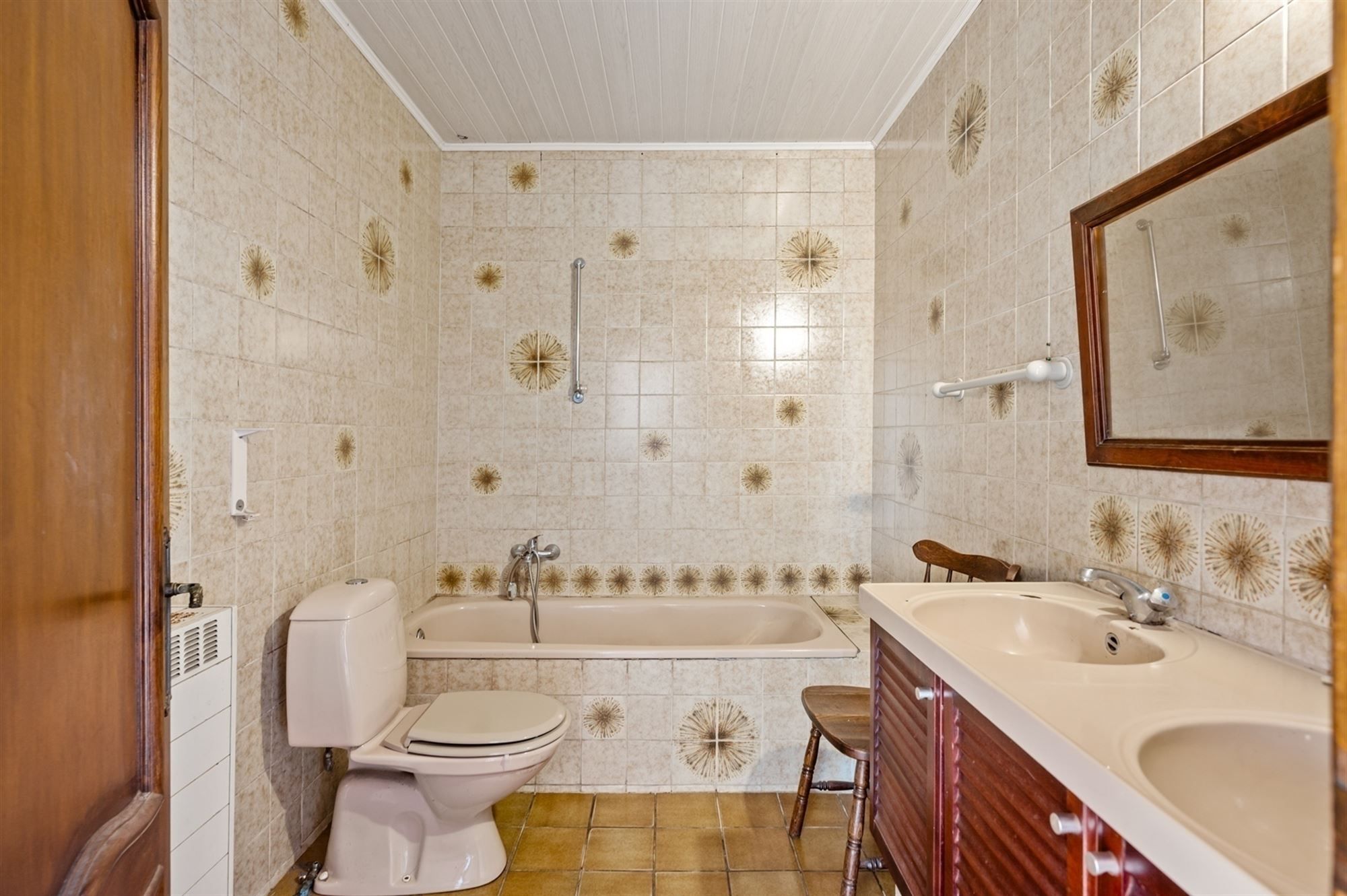 Op te frissen woning met loods te Koningshooikt foto 10