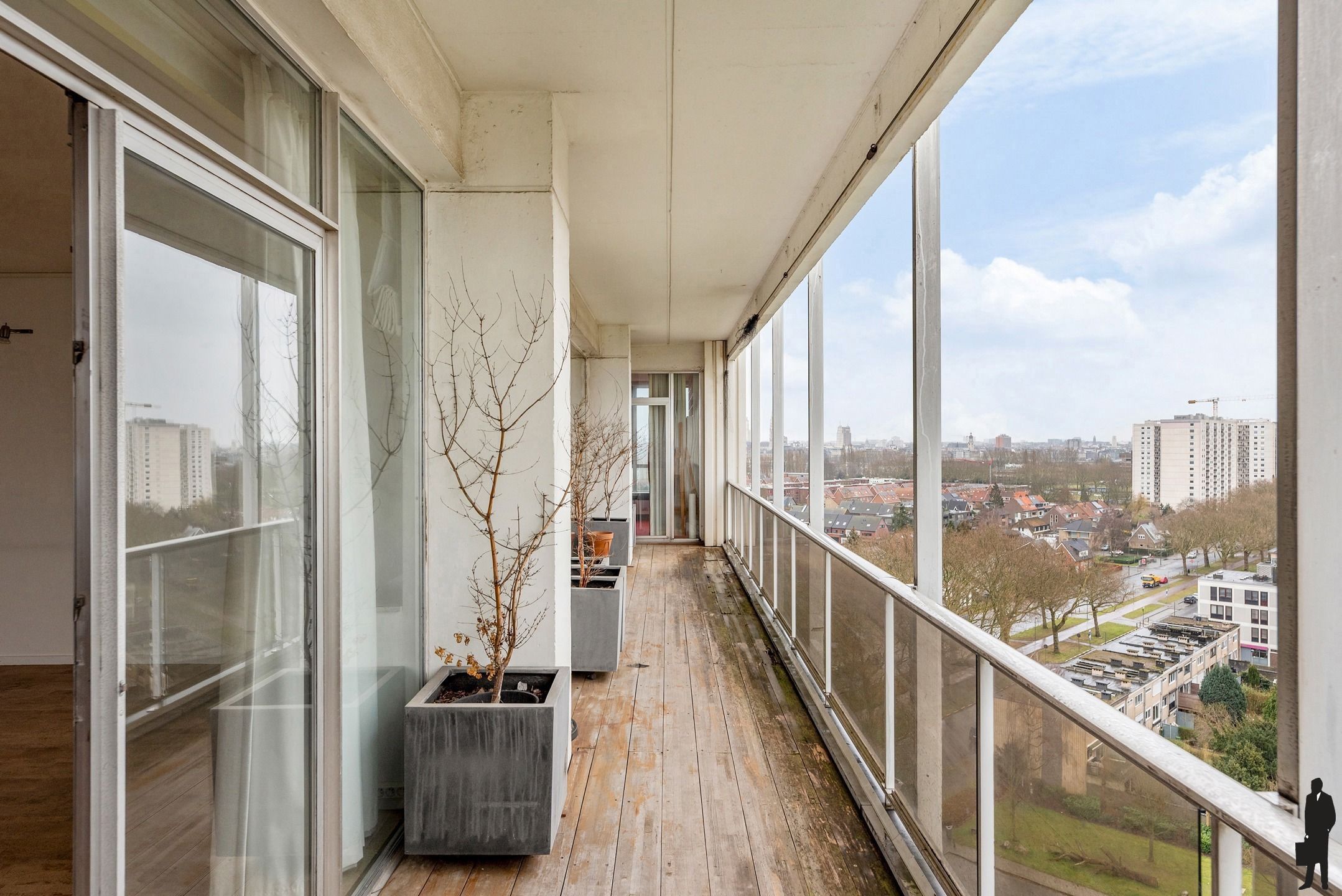Exclusief appartement met zicht over de skyline van Antwerpen en de Schelde! foto 9