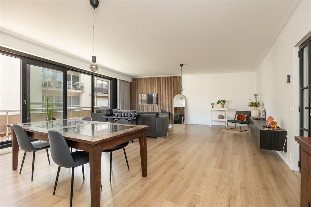 Instapklaar appartement met loftallures foto 5