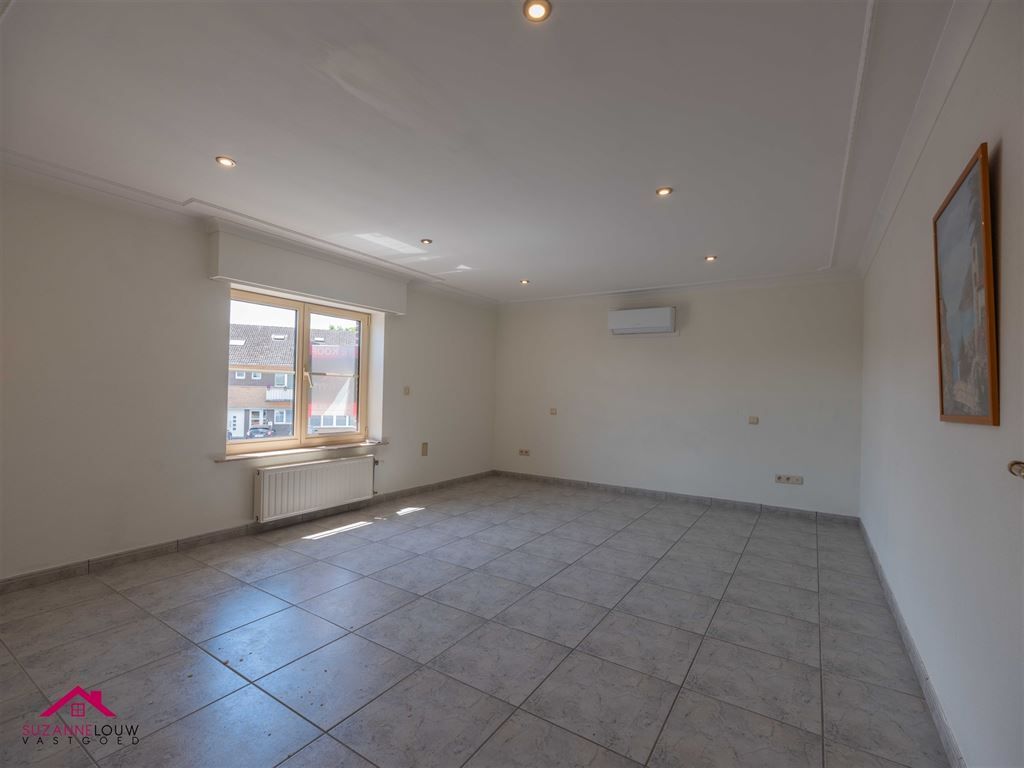 Stijlvol gerenoveerde, vrijstaande woning foto 24
