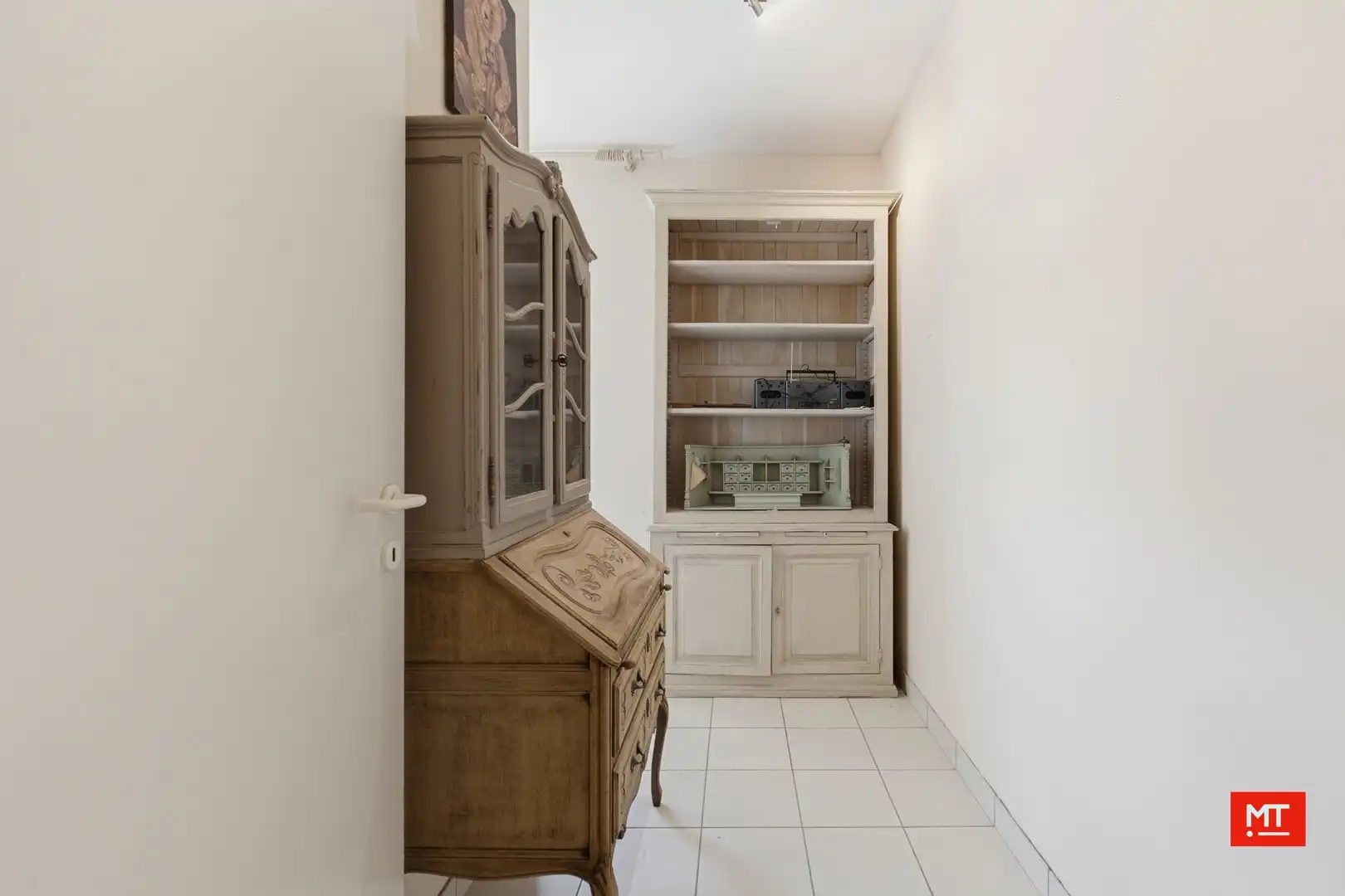 Gelijkvloers twee-slaapkamerappartement met garage te koop in het centrum van Langemark foto 10
