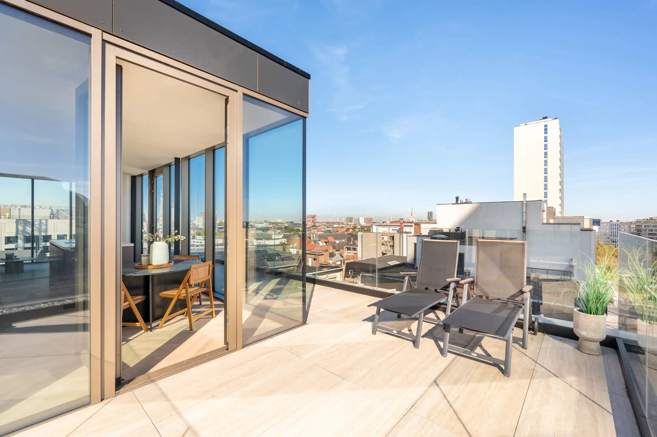 ANTWERPEN - Penthouse in buurt van het theater met uitzicht! foto 5