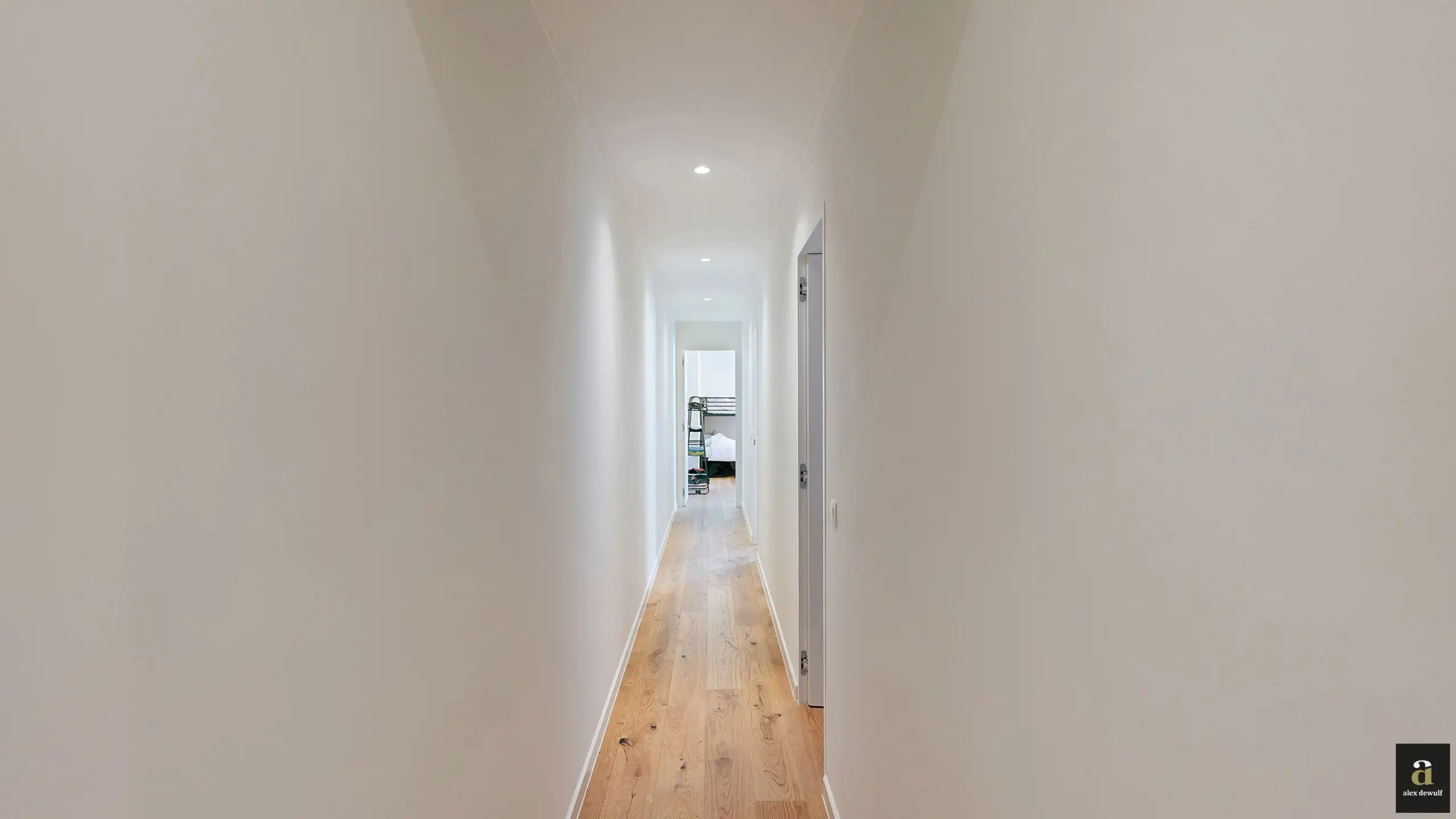 Ruim appartement 3-slpk op centrale ligging [Lippenslaan]. foto 14