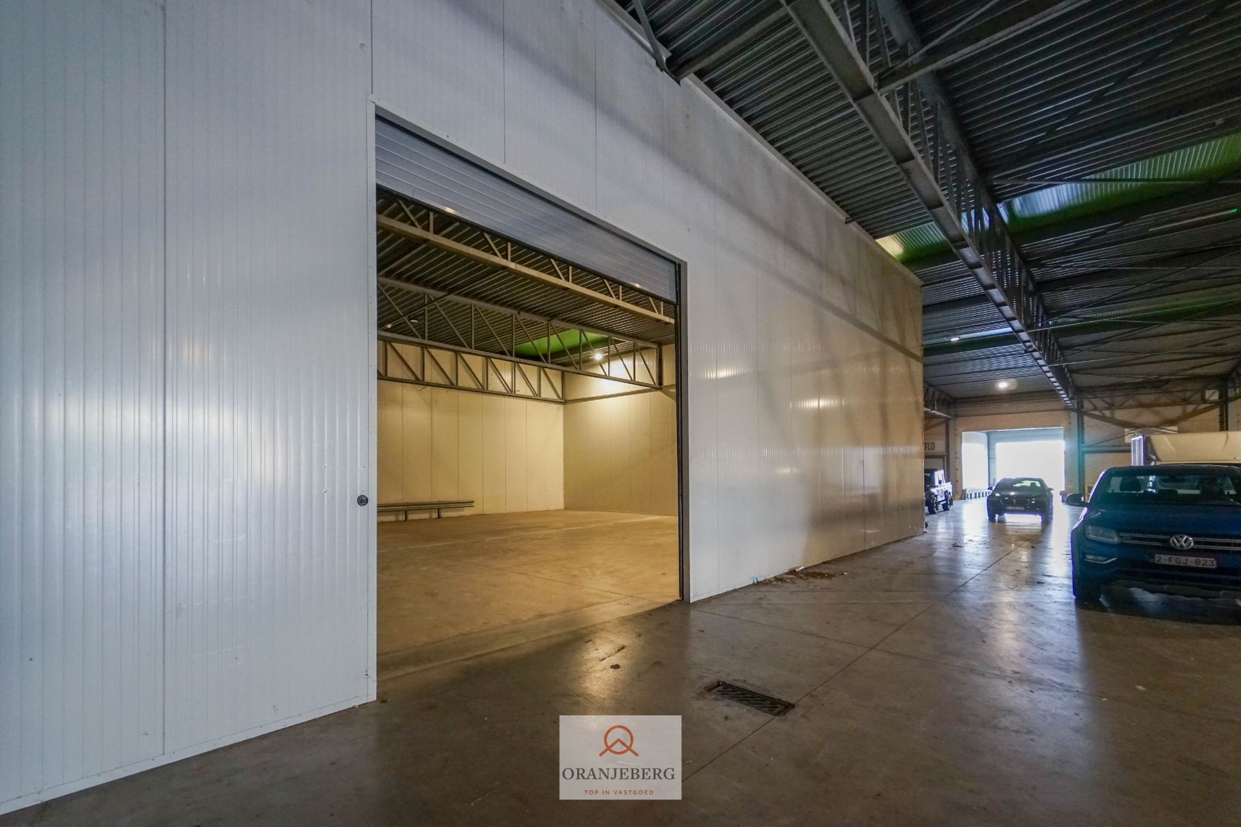 Groot magazijn (853m²) Te Huur met hoge bereikbaarheid vlakbij R4 foto 11
