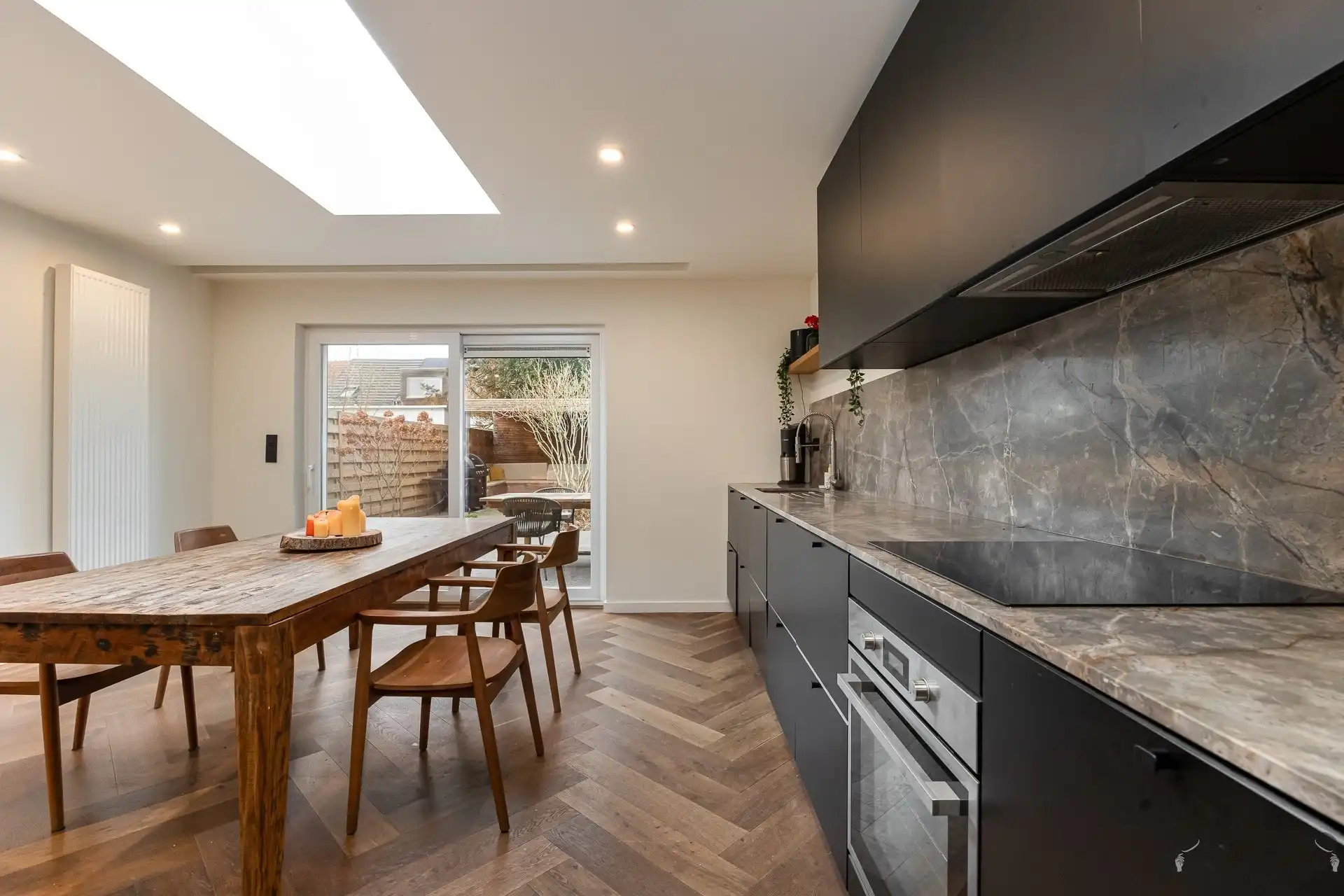 Sfeervolle, instapklare gezinswoning in rustige doodlopende straat met EPC B foto 3