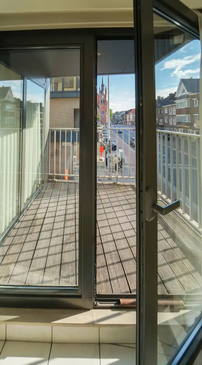 Lichtrijk 2slpk-appartement met terras! foto 17