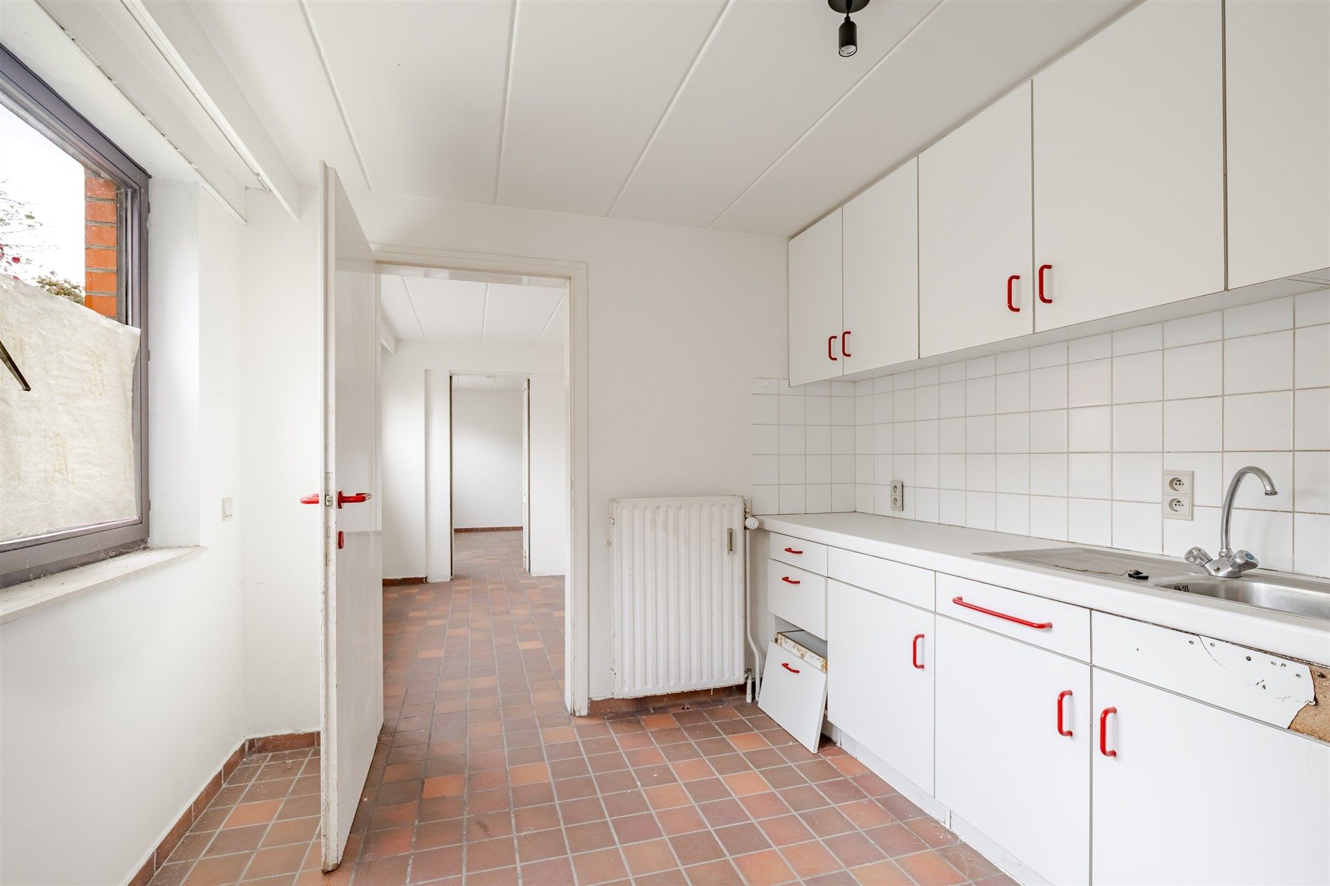 Opbrengsteigendom bestaande uit 7 appartementen + 1 kantoorruimte + 13 overdekte autostaanplaatsen foto 12