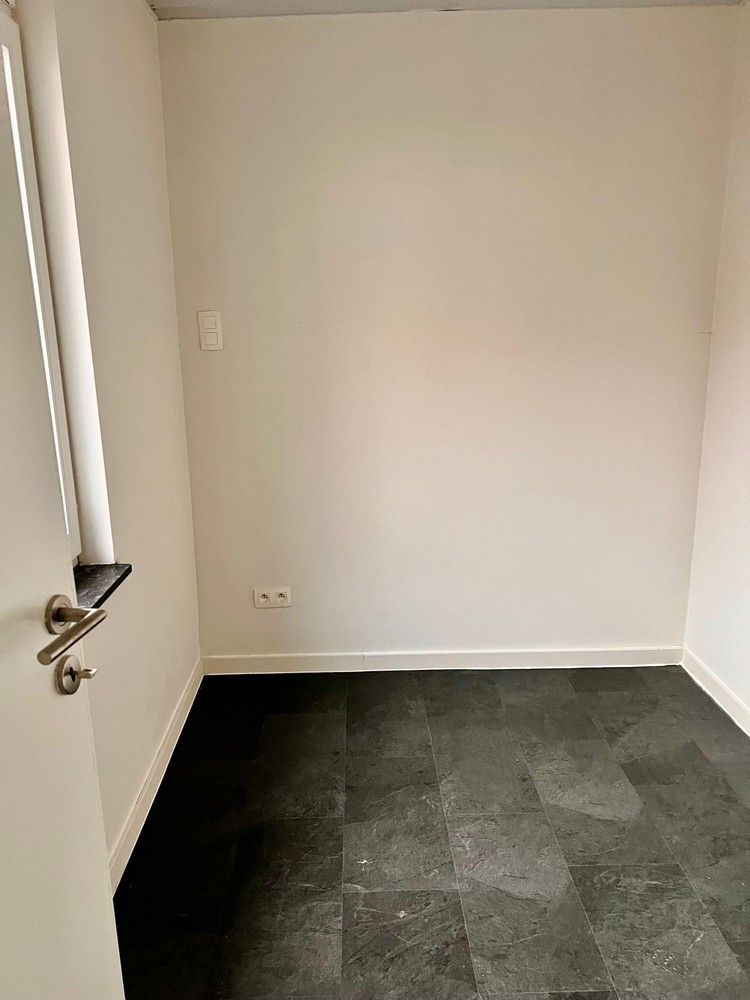 Stijlvol gerenoveerde woning te huur in hartje Bilzen! foto 10