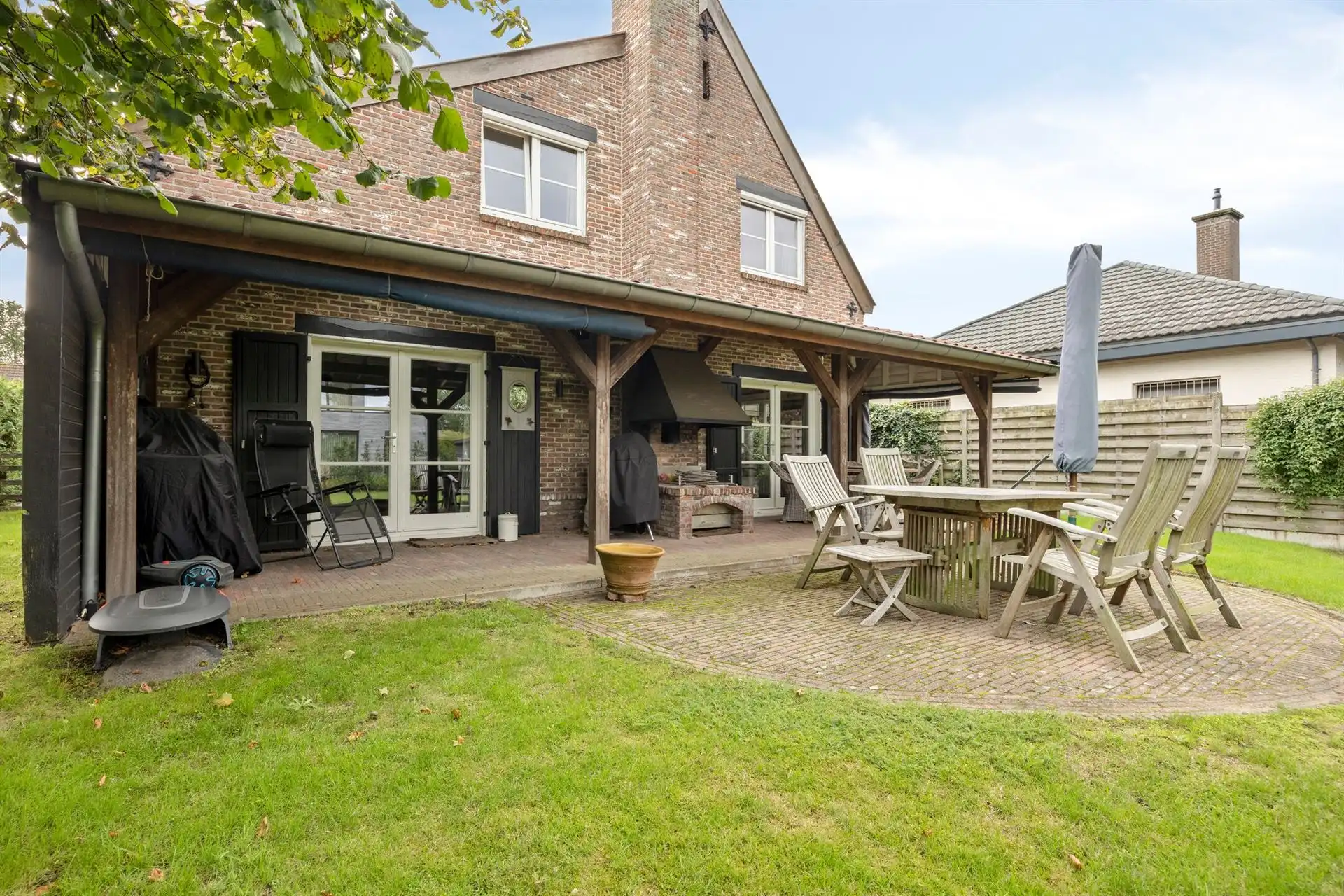 Instapklare woning met 3slpk's en bew. opp. van 220 m²! foto 24