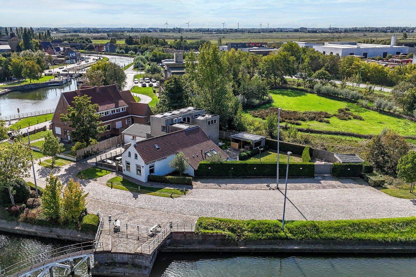 ()=>{if(producerUpdateValueVersion(node),producerAccessed(node),node.value===ERRORED)throw node.error;return node.value} Oudenburgsesteenweg 123 - - 8400 Oostende