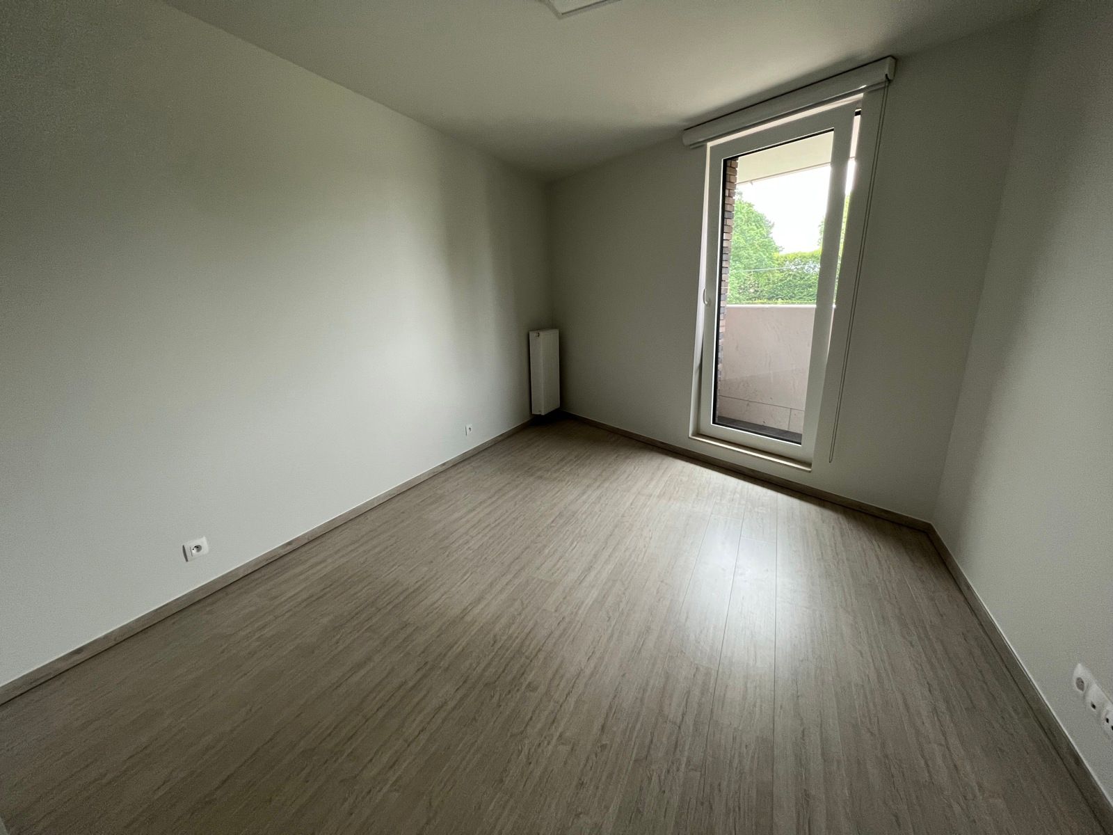 Instapklaar app met 2slpk, terras en parkeerplaats foto 14