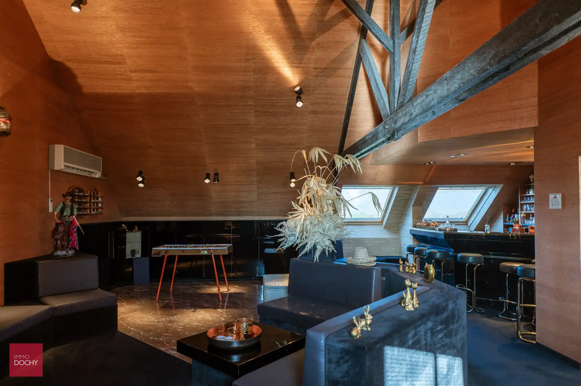 Zeer goed onderhouden ruime villa op 5.328m² foto 13