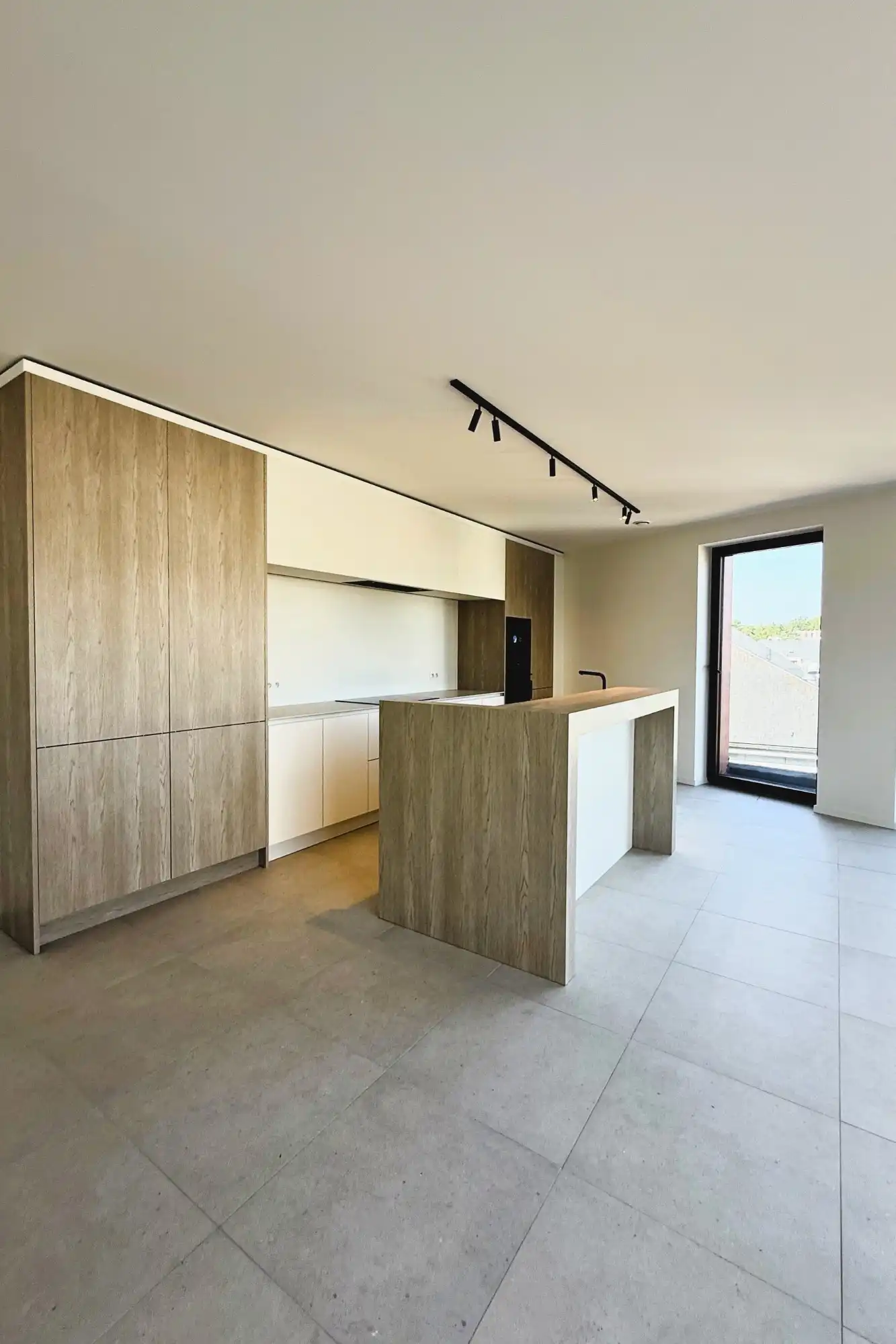 Exclusieve penthouse in residentie Klaver met luxe, ruimte en zon in het hart van Lummen foto {{pictureIndex}}