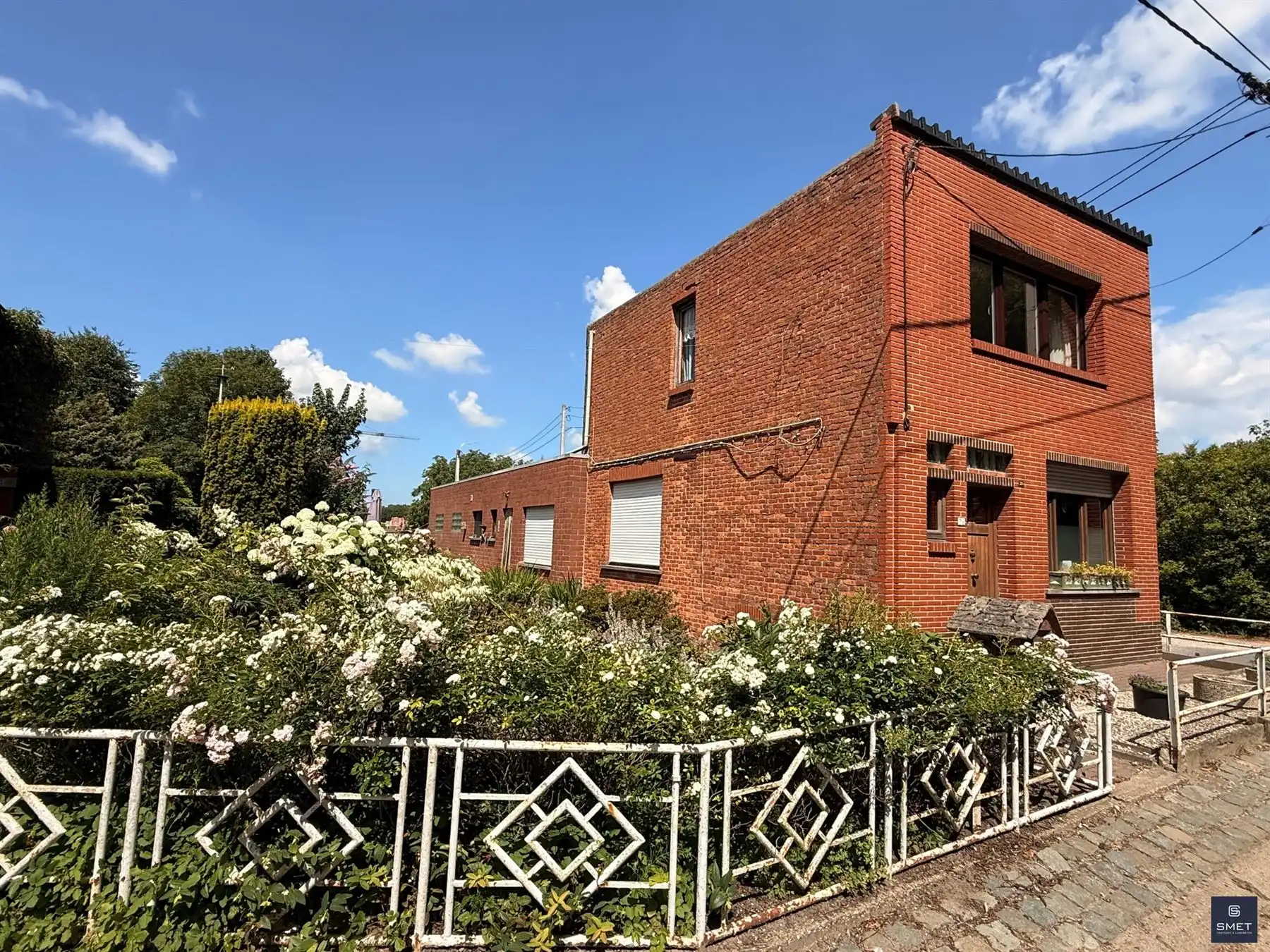 TE RENOVEREN WONING MET RUIME LOODS foto 3