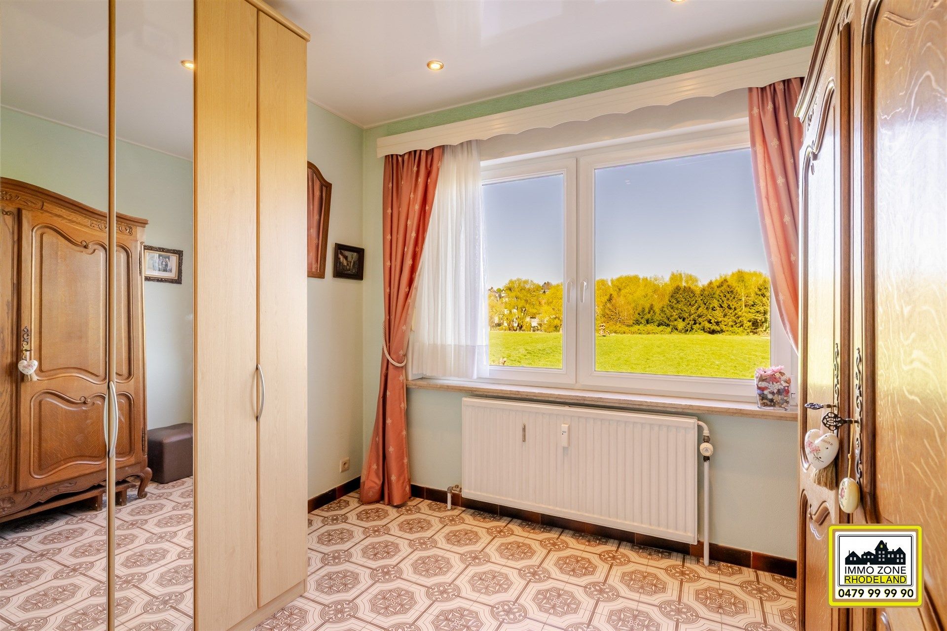 Ruim gelijkvloers appartement met terras en garage foto 21