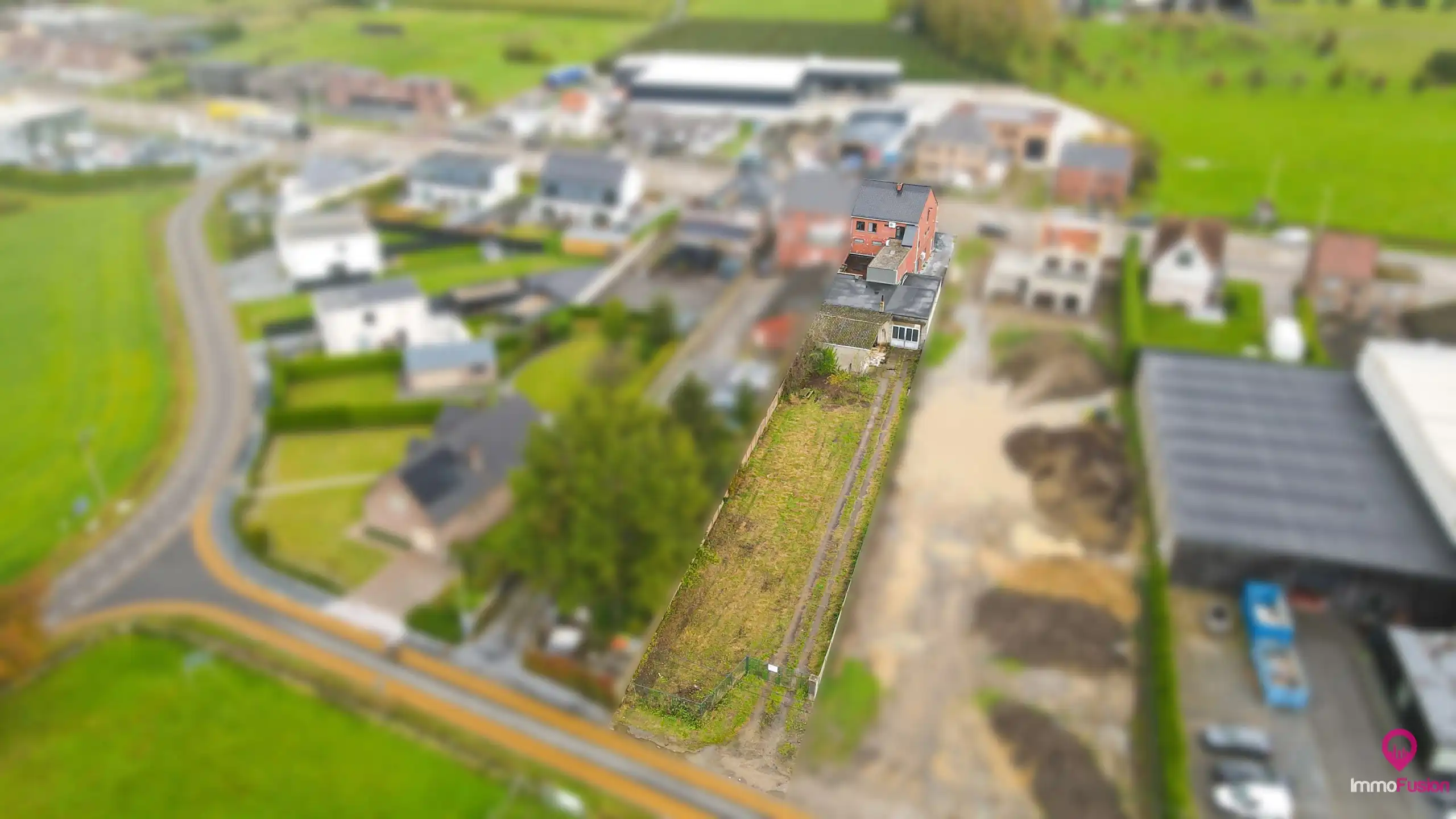 Strategisch gelegen woon-werkpand met ruime studio! foto 44